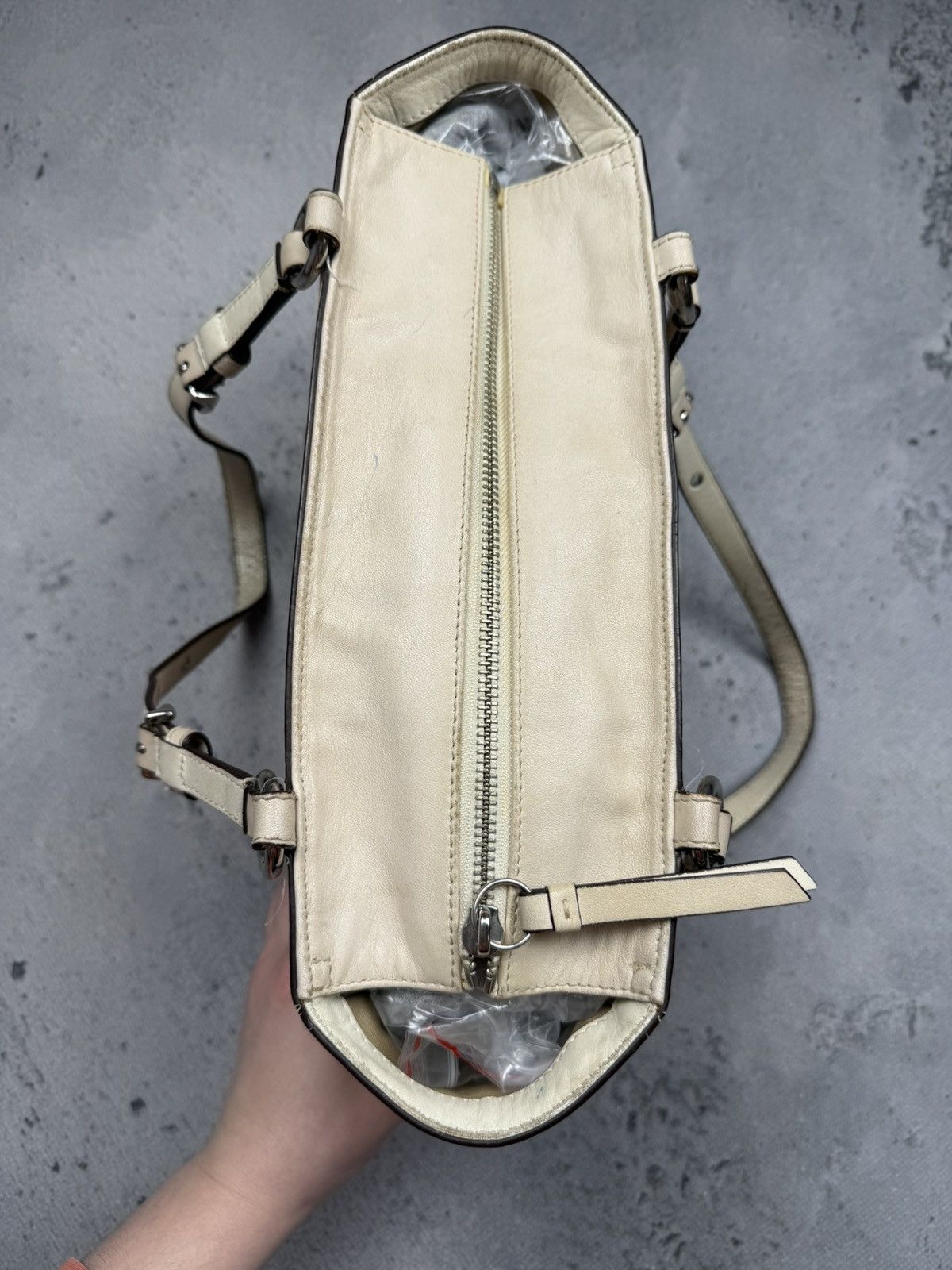 Coach Vintage Coach Beige Leather Tote Bag With Charm Turnlock Size ONE SIZE - 7 Thumbnail