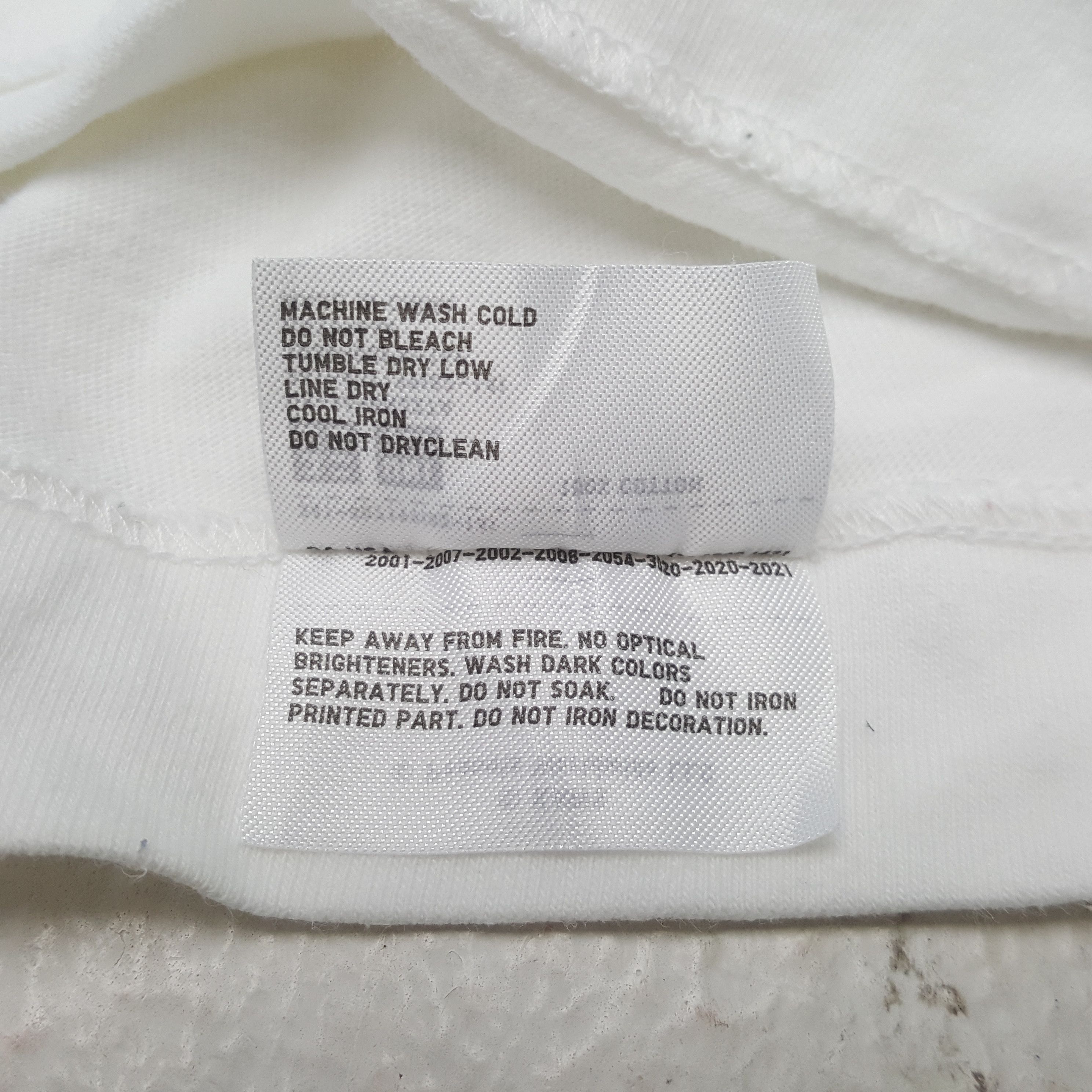 Kaws × Peanuts × Uniqlo Uniqlo Joe Kaws Streetwear Style Tshirt RR25 Size US M / EU 48-50 / 2 - 8 Thumbnail