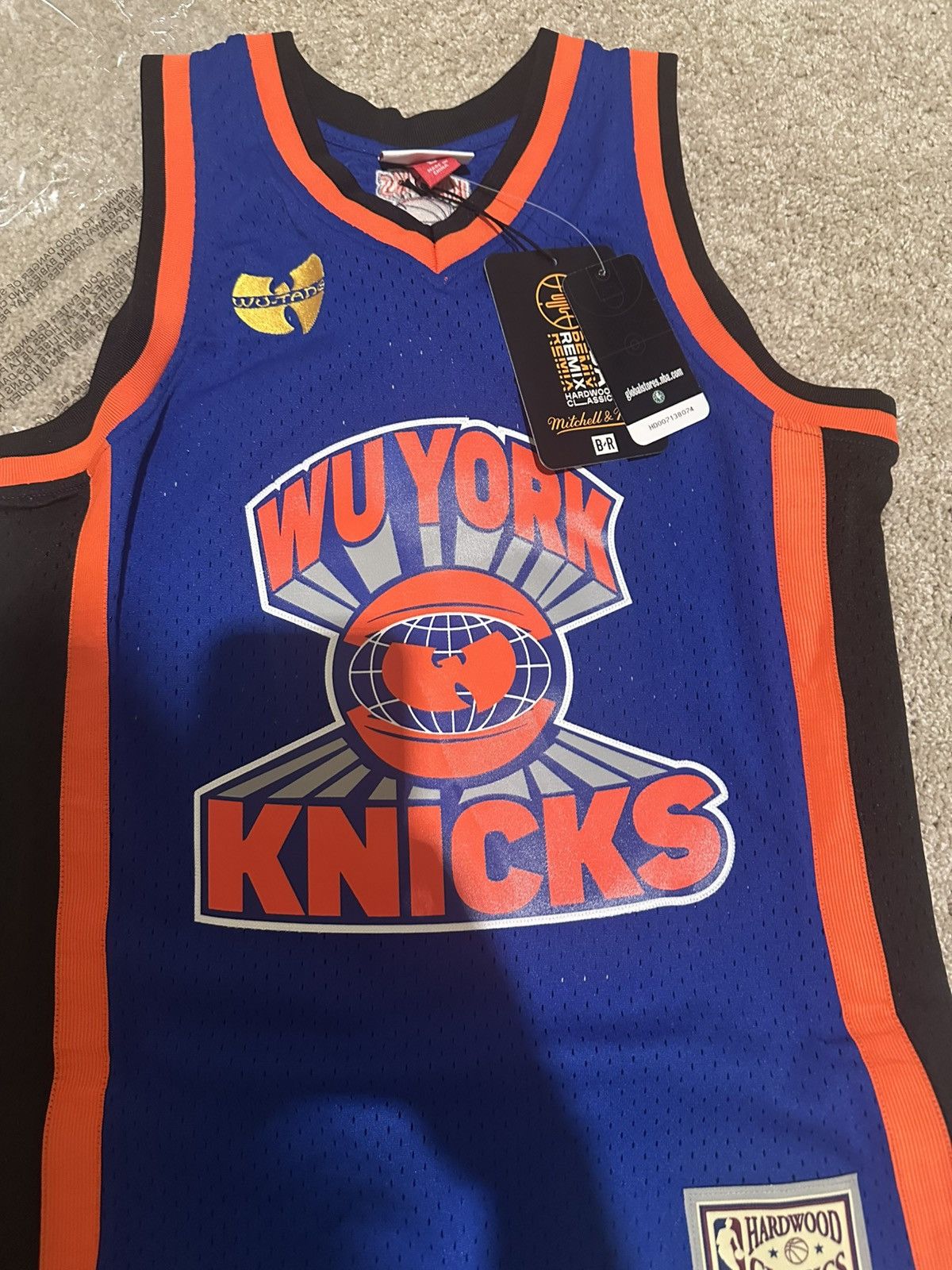 Mitchell & Ness NBA WU TANG SHAOLIN X BRNBA REMIX JERSEY KNICKS (SMALL) Size US S / EU 44-46 / 1 - 7 Thumbnail