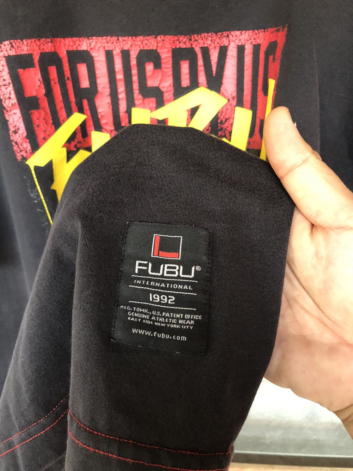 Fubu Vintage Fubu Streetwear Distressed Shirt Tee Size US XXL / EU 58 / 5 - 7 Thumbnail