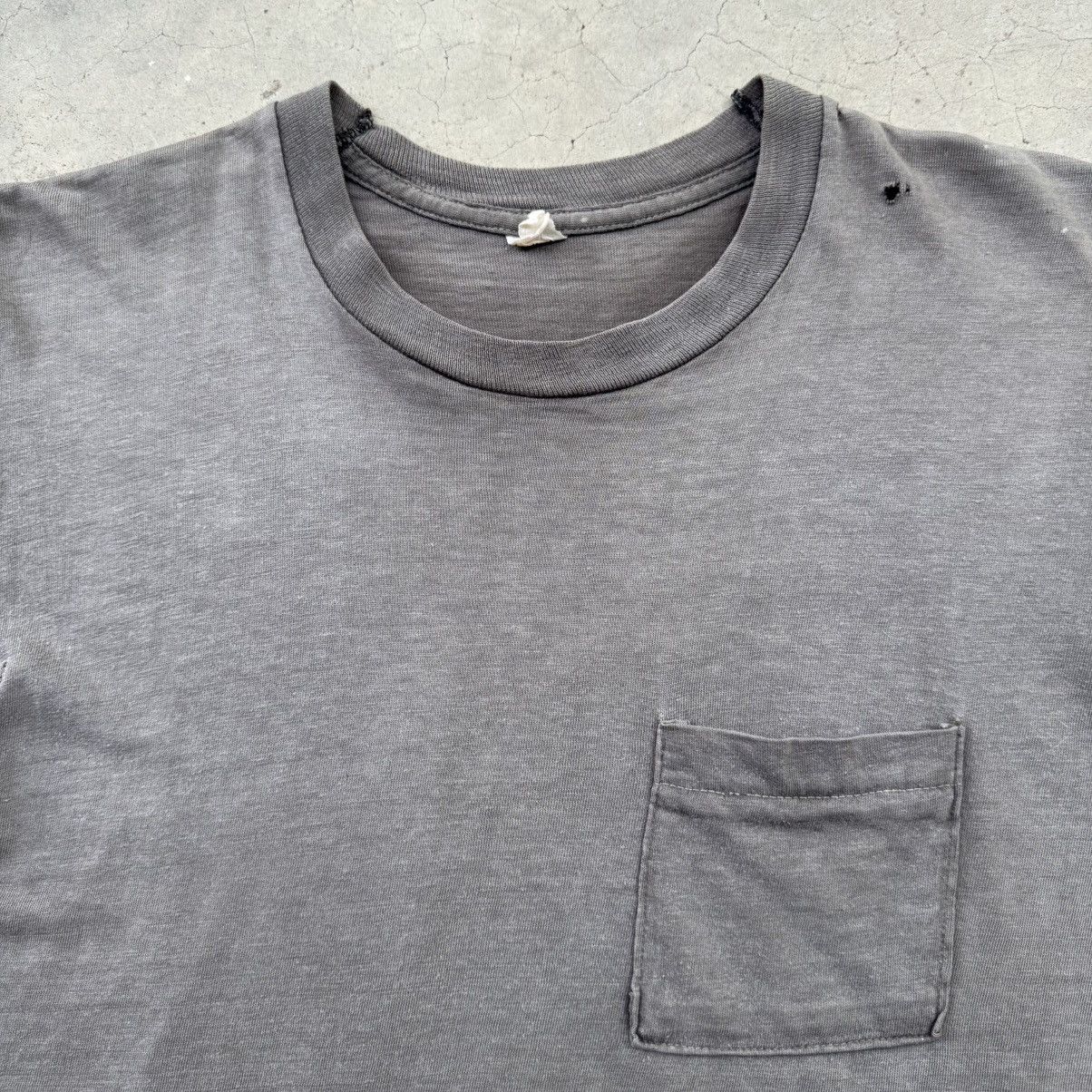 Fruit Of The Loom × Vintage Vintage70’s Fruit of the loom Black Faded Pocket Tee Size US L / EU 52-54 / 3 - 3 Thumbnail