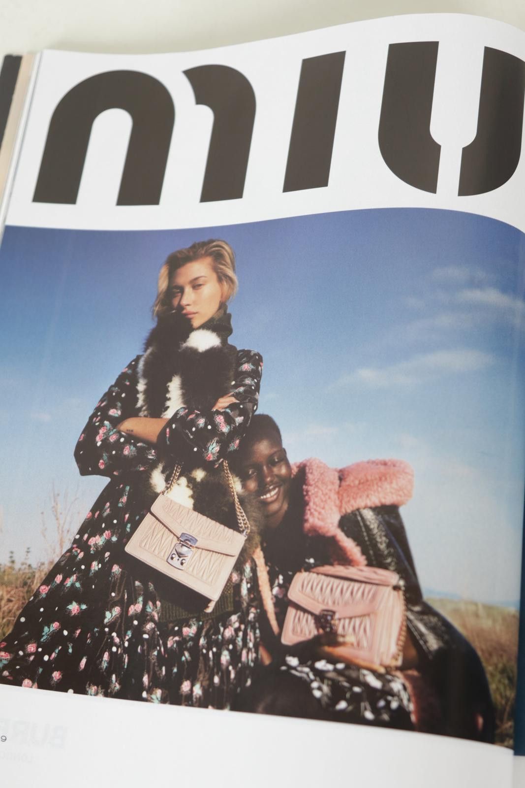 Vogue 2019' Vogue September Taylor Swift Magazine Size ONE SIZE - 4 Thumbnail