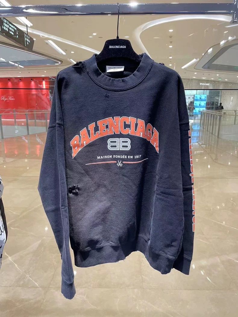 Balenciaga Balenciaga Maison Washed Black 1917bb Round Neck Hoodie Size US M / EU 48-50 / 2 - 6 Thumbnail