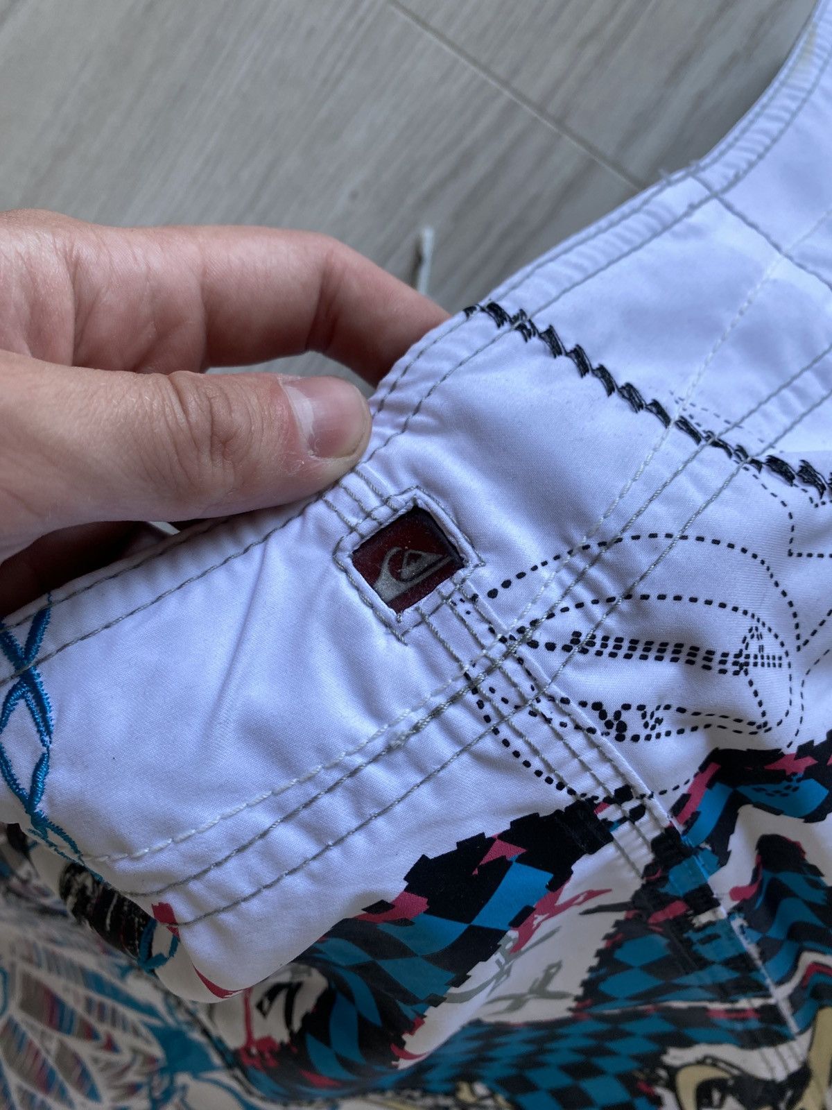 Quiksilver × Vintage Vintage Shorts Quiksilver Big Logo Size US 32 / EU 48 - 8 Thumbnail