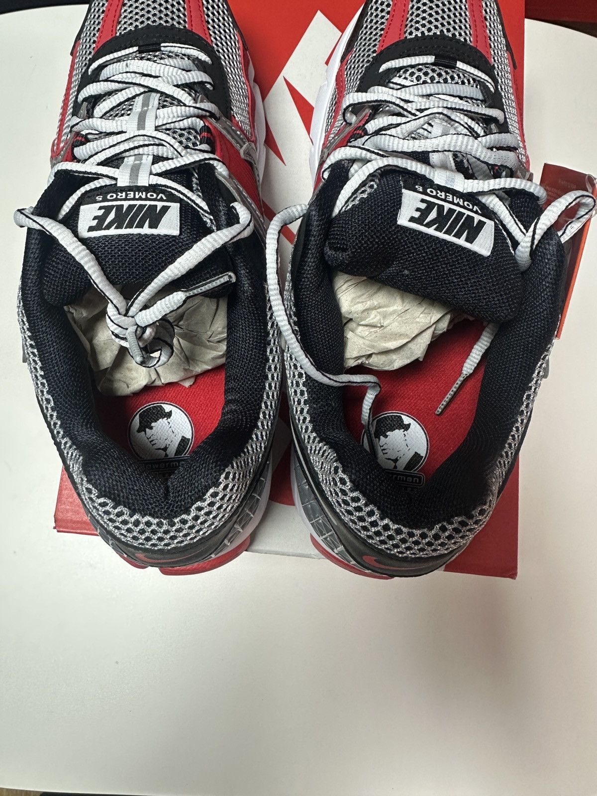 Nike NEW Vomero 5 Sz 10.5 Men, 12 Wmn Red Metallic Silver Black Size US 10.5 / EU 43-44 - 7 Thumbnail