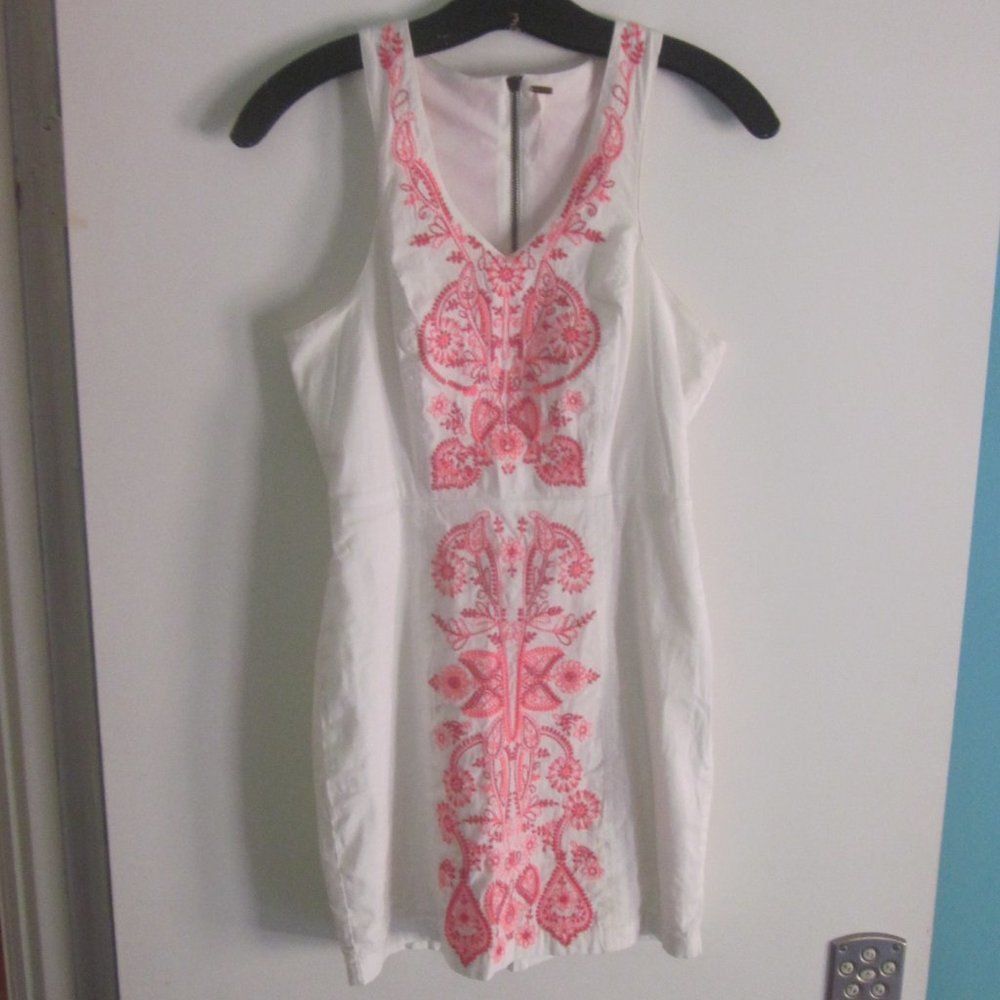 Free People Free People Embroidered Dress XS Size XS / US 0-2 / IT 36-38 - 2 Thumbnail