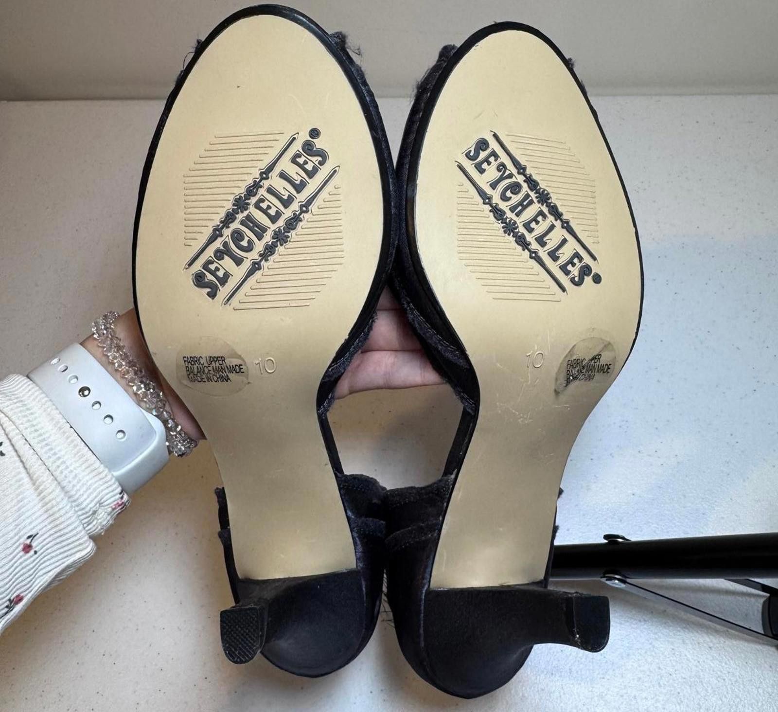 Designer Elegant Seychelles Women's Heels with Rhinestone Detail Size US 10 / IT 40 - 3 Thumbnail