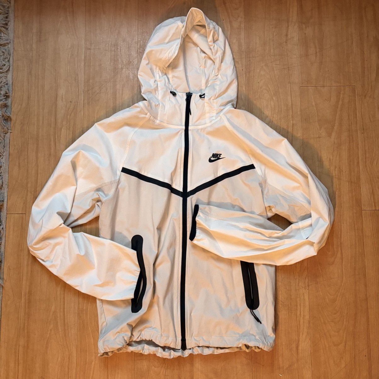 Nike Nike Windbreaker Jacket Size US S / EU 44-46 / 1 - 1 Thumbnail