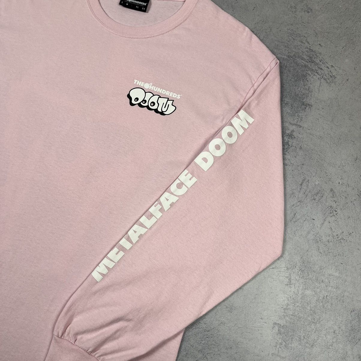 MF Doom × The Hundreds The Hundreds x MF DOOM metalface big logo longsleeve Size US L / EU 52-54 / 3 - 6 Thumbnail