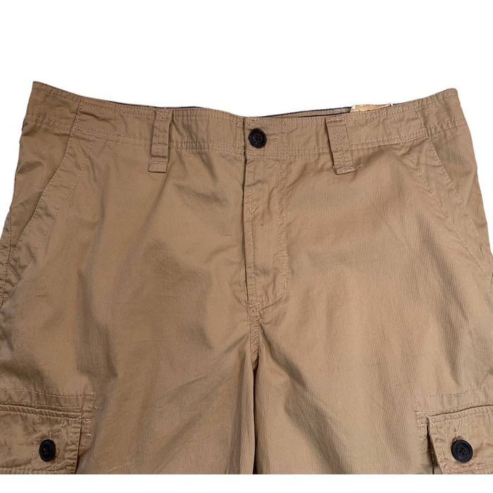 Urban pipeline cargo store shorts hits below knee