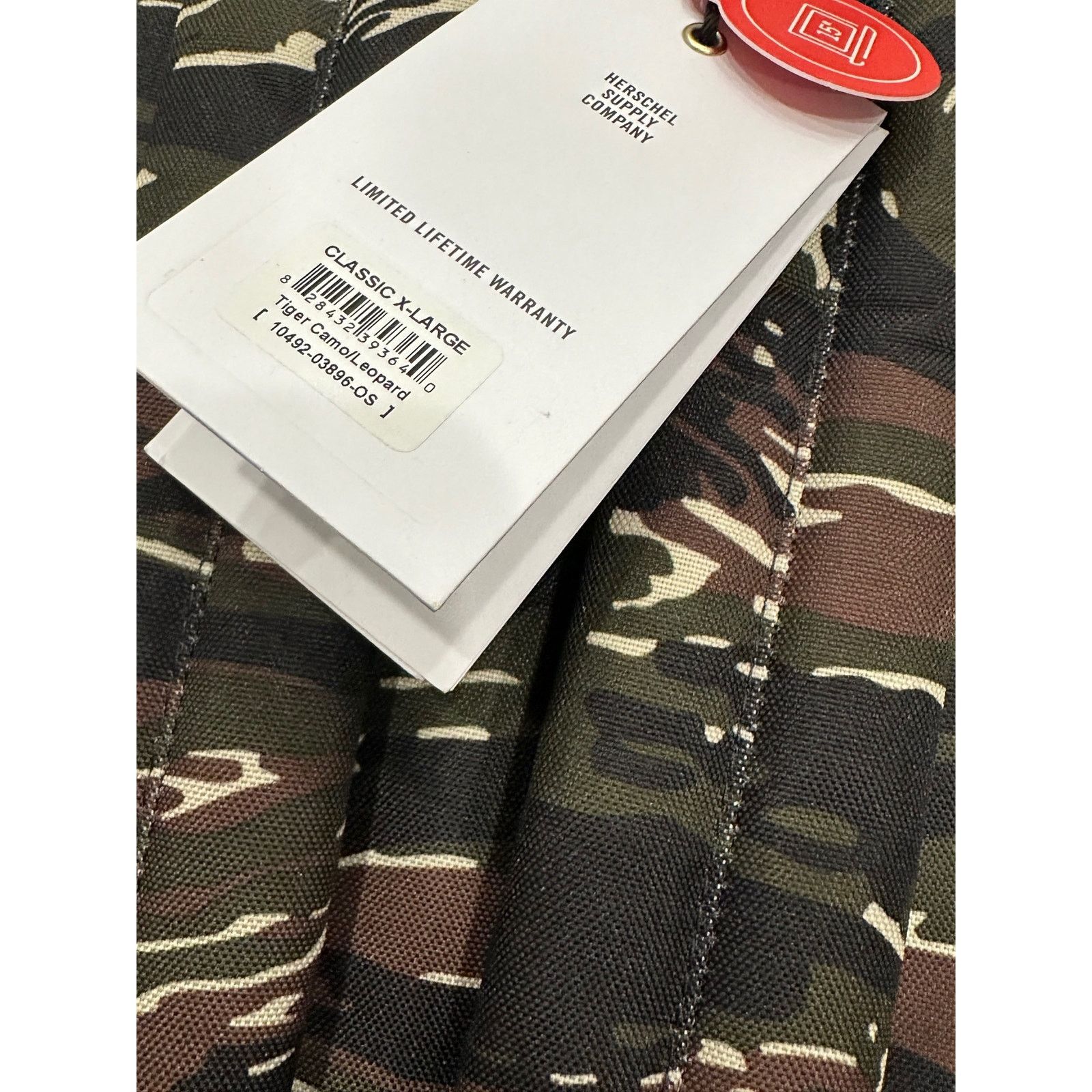 Herschel Supply Co. Herschel Supply Classic XL Tiger Camo Leopard 30L Backpack Size ONE SIZE - 8 Thumbnail