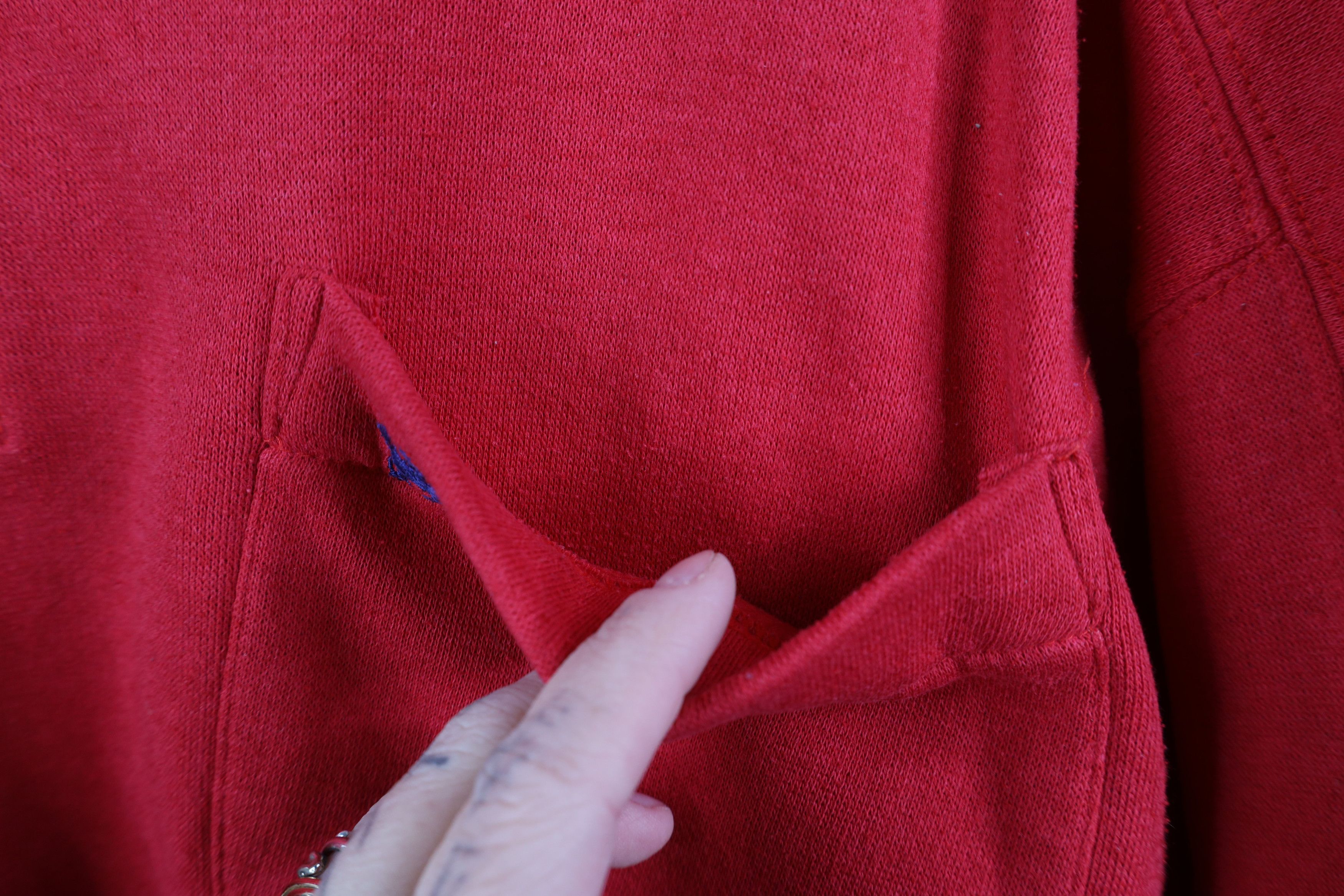 Vintage Vintage 90s Streetwear Faded Heavy Collared Sweatshirt Red Size US L / EU 52-54 / 3 - 5 Thumbnail