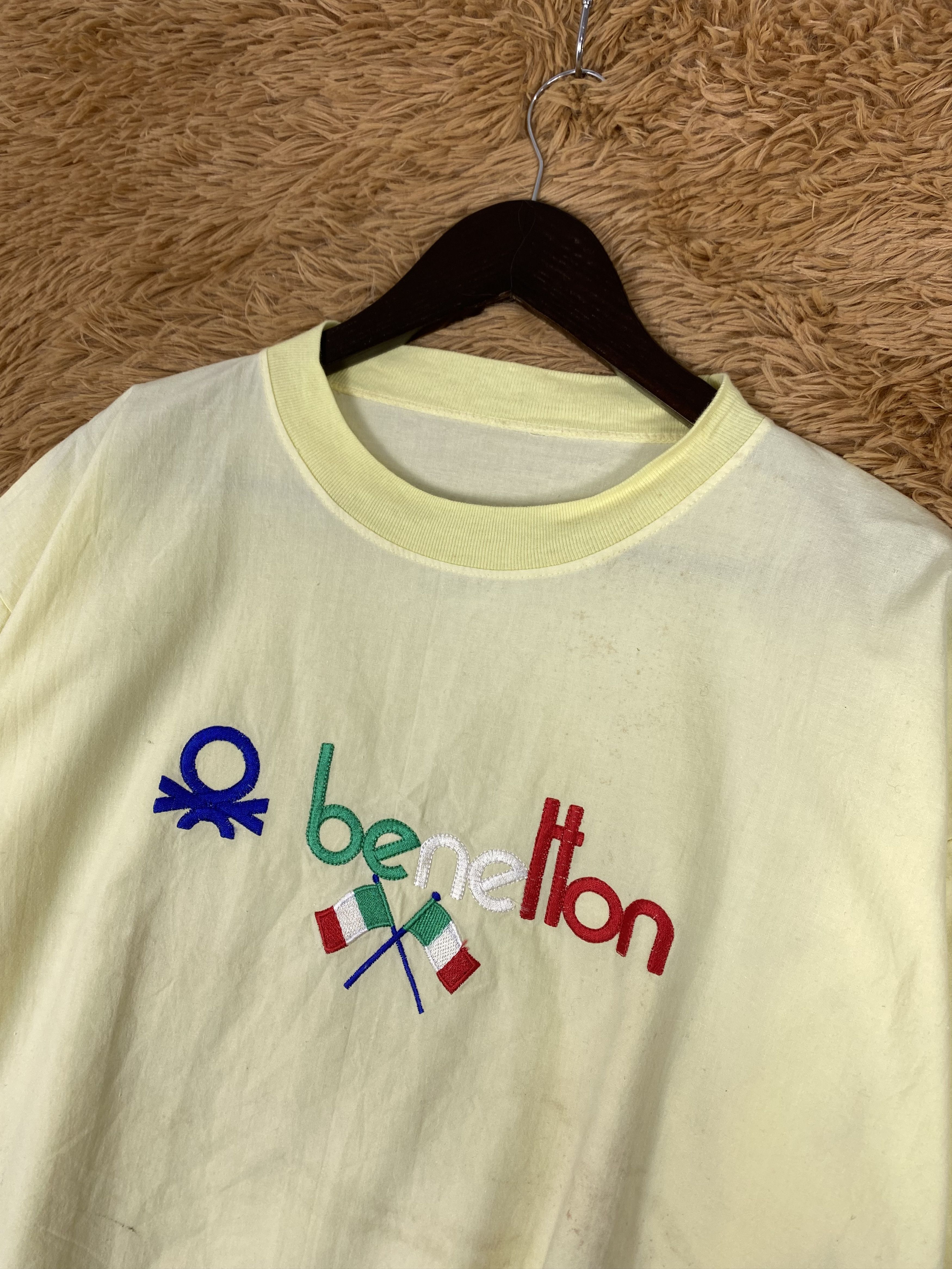 Benetton Vintage Benetton Shorts Sleeve T-Shirts PS0186 Size US M / EU 48-50 / 2 - 2 Thumbnail