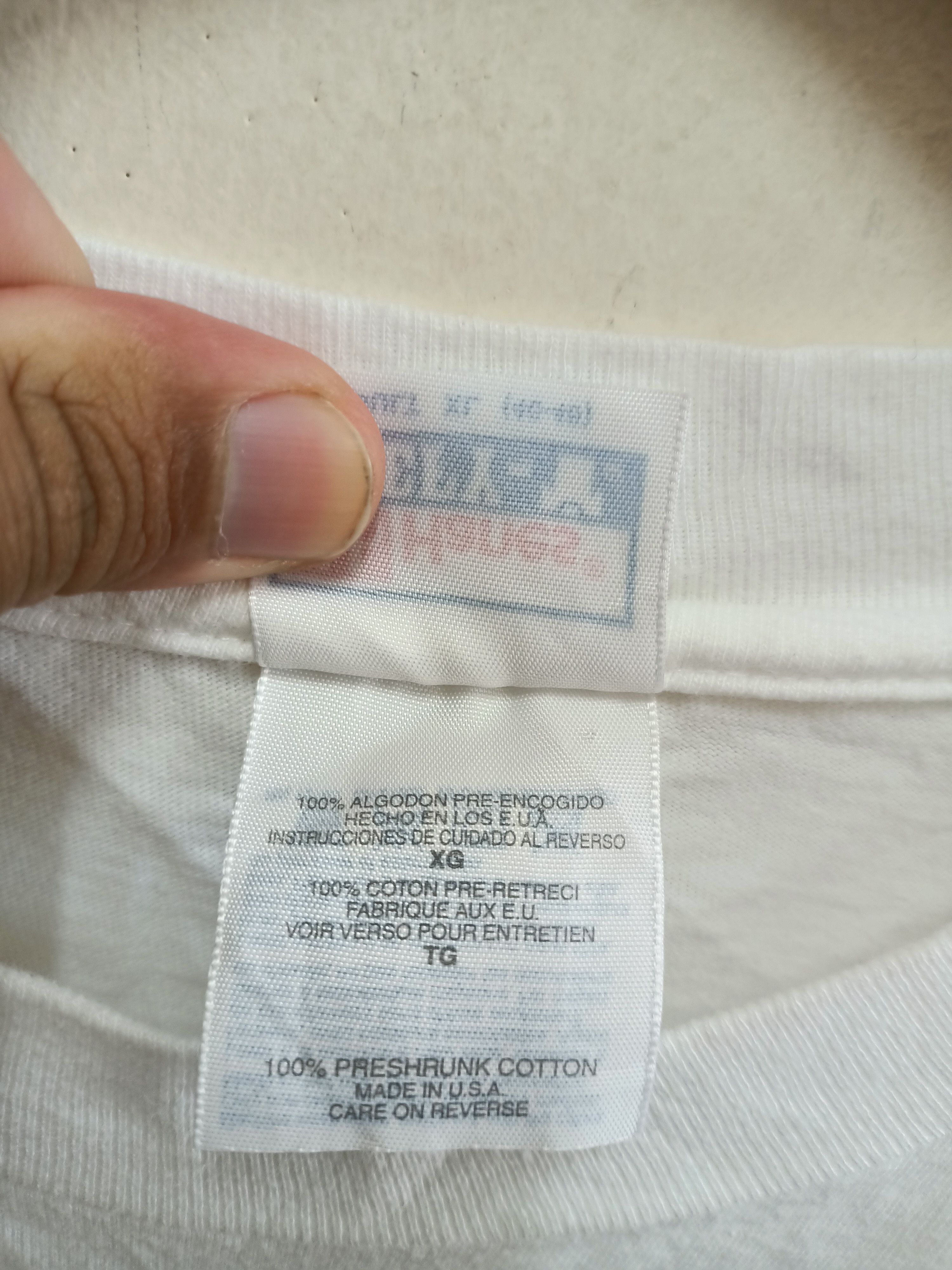 Hanes Vintage LeSportsac Made in USA t-shirt Size US XL / EU 56 / 4 - 5 Thumbnail