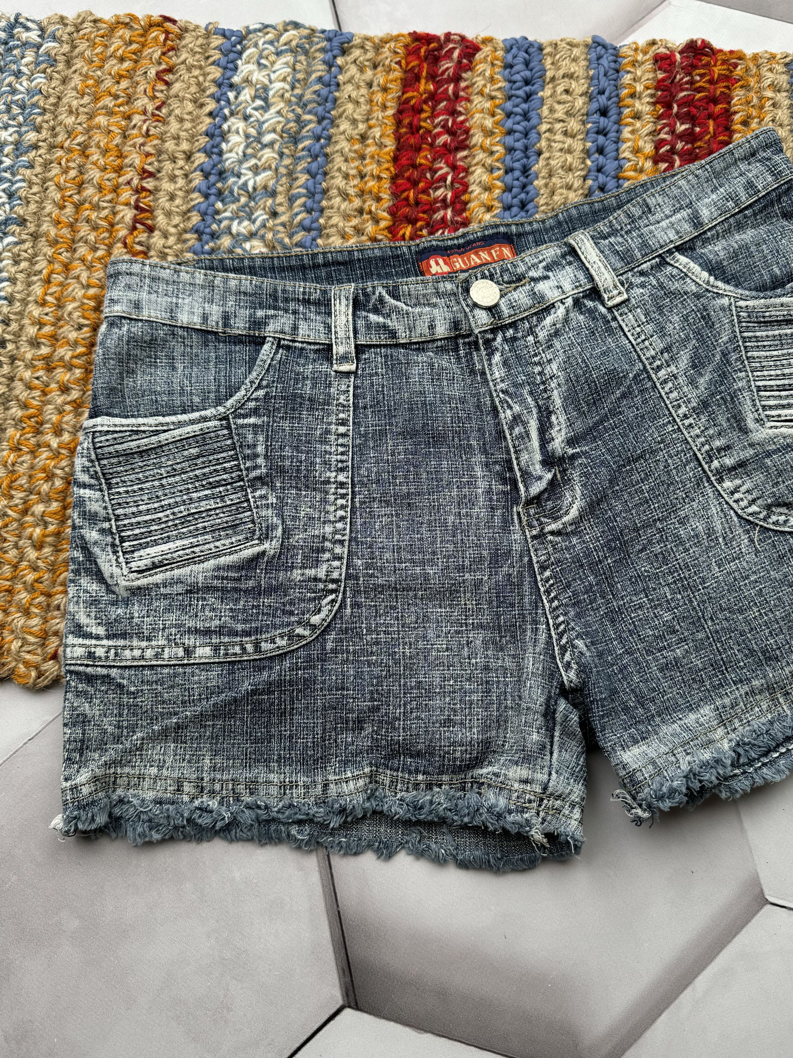 Vintage Vintage Faded Mini Shorts (E4) Size 30" / US 8 / IT 44 - 2 Thumbnail