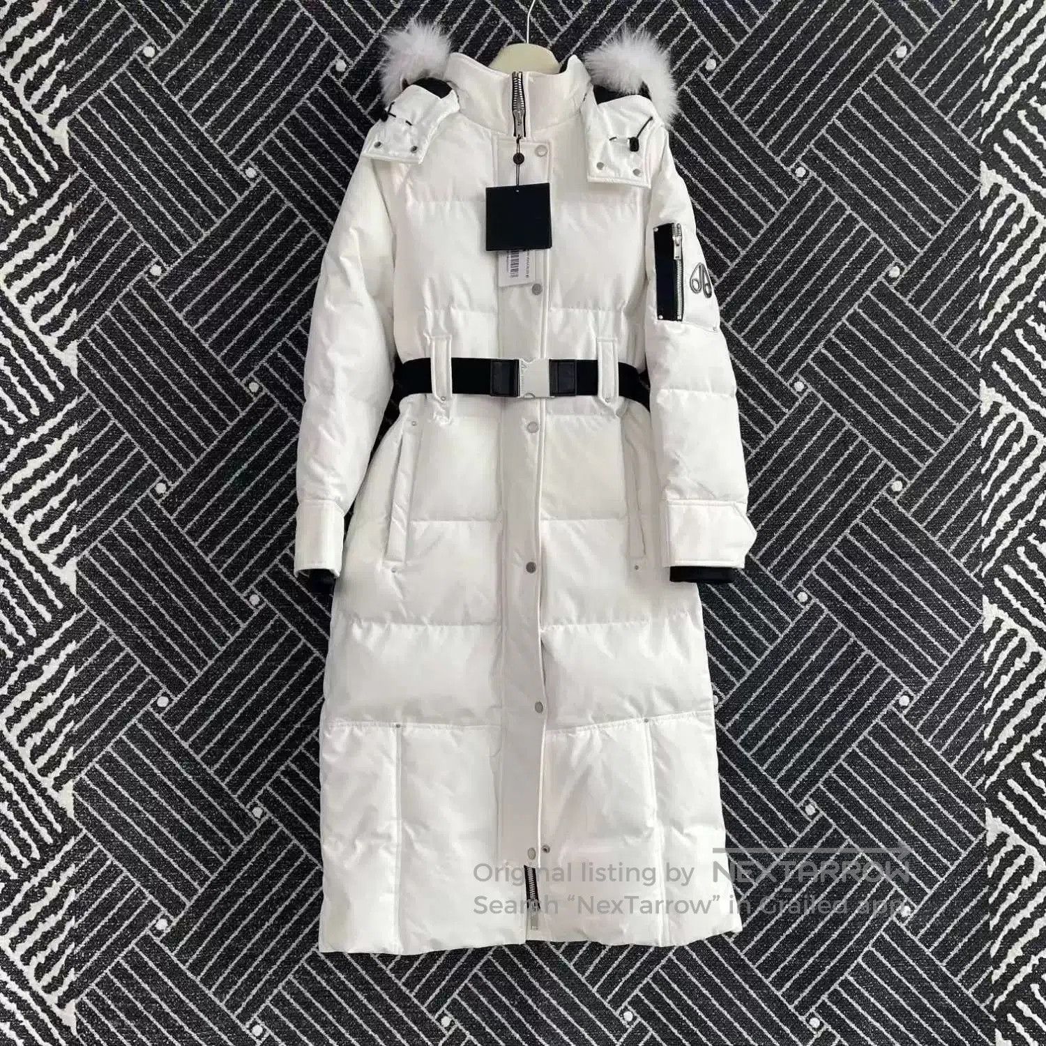 Moose Knuckles white belted knee. Size S / US 4 / IT 40 - 1 Thumbnail