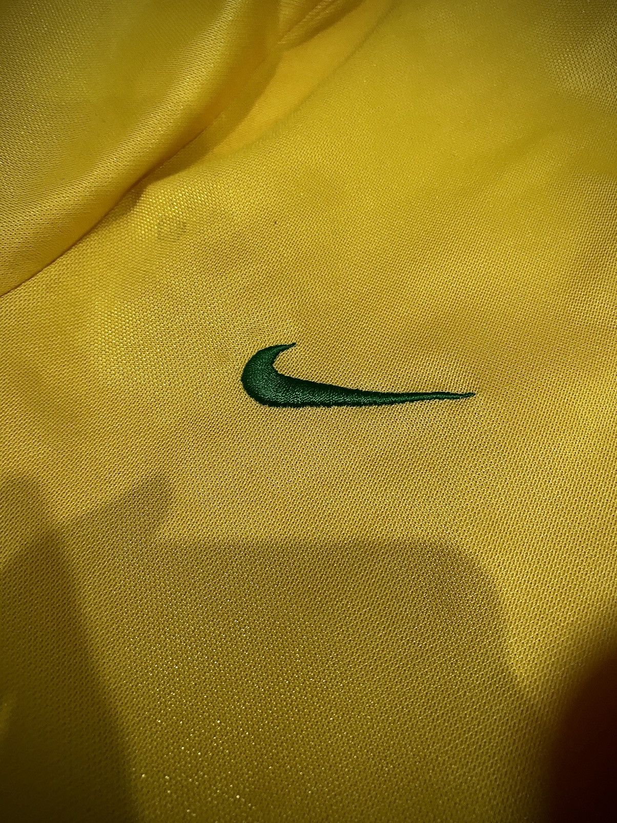 Nike Vintage Nike Brazil 1998 Home Shirt Size US L / EU 52-54 / 3 - 4 Thumbnail