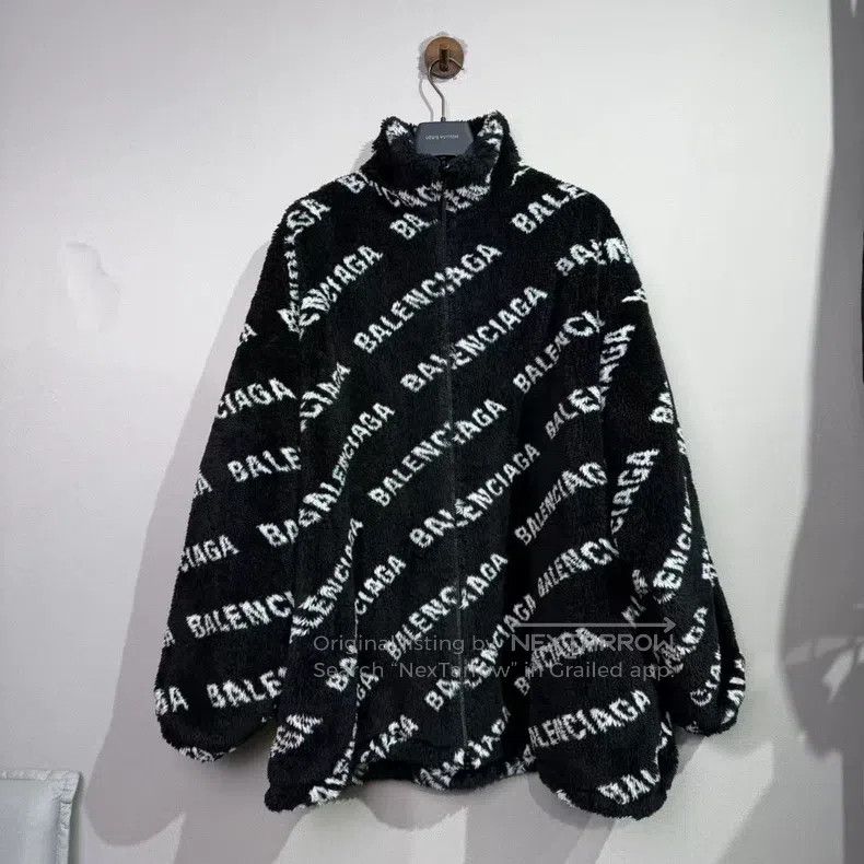Balenciaga Balenciaga Black and White Teddy Fleece Jacket Size XXS / US 00 / IT 34 - 1 Thumbnail