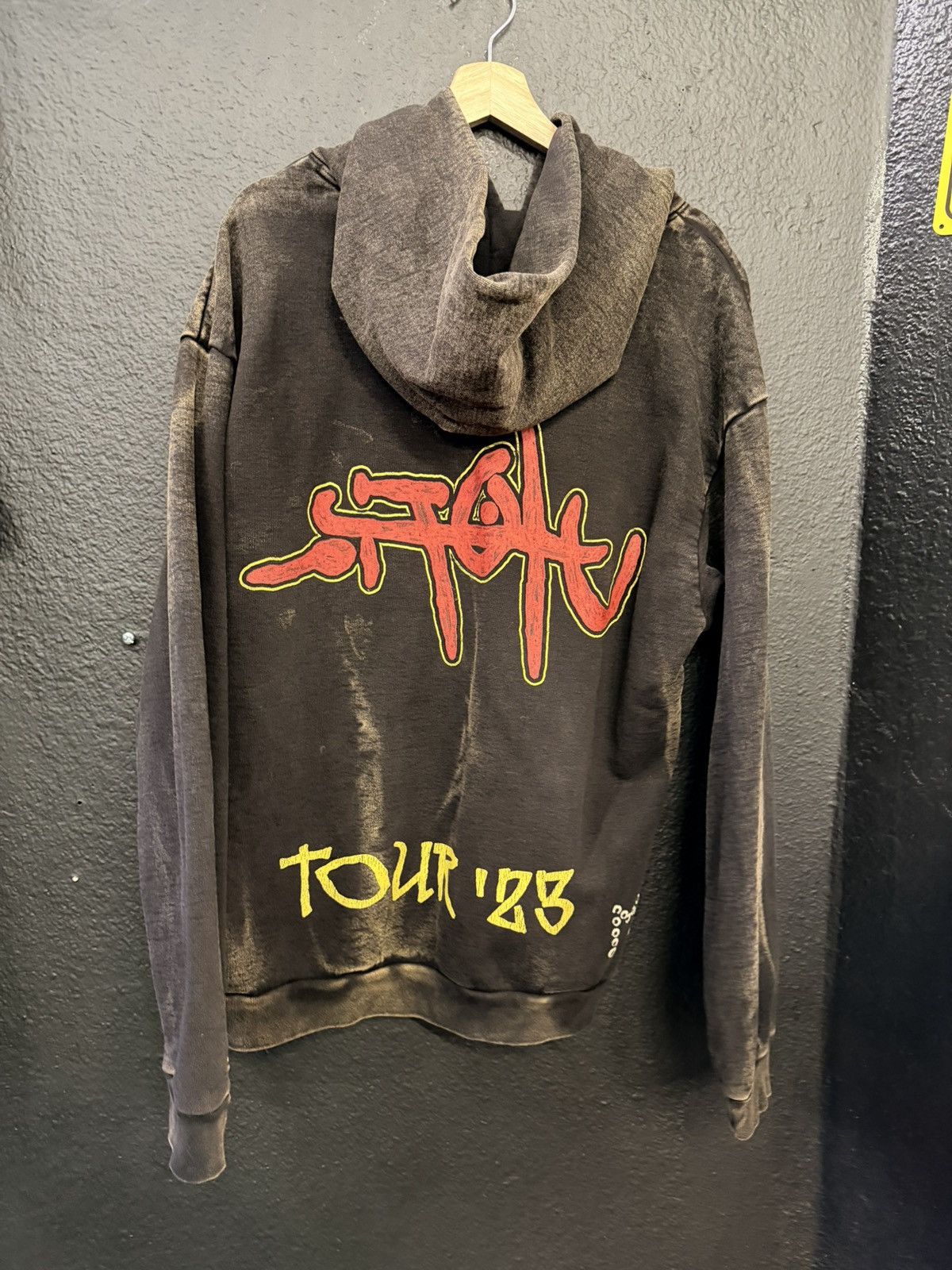 Travis Scott Travis scott utopia circus Maximus tour 2023 staff hoodie Size US XL / EU 56 / 4 - 2 Thumbnail