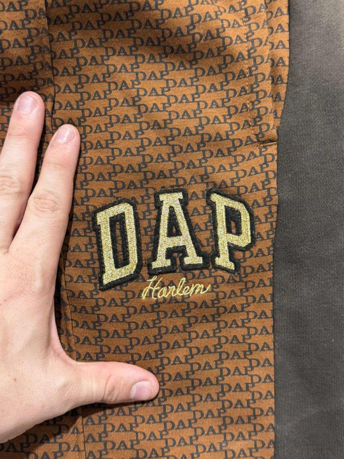 Dapper Dan × Gap Dapper Dan Gap Collab Sweat Pants Large Size US 36 / EU 52 - 2 Thumbnail