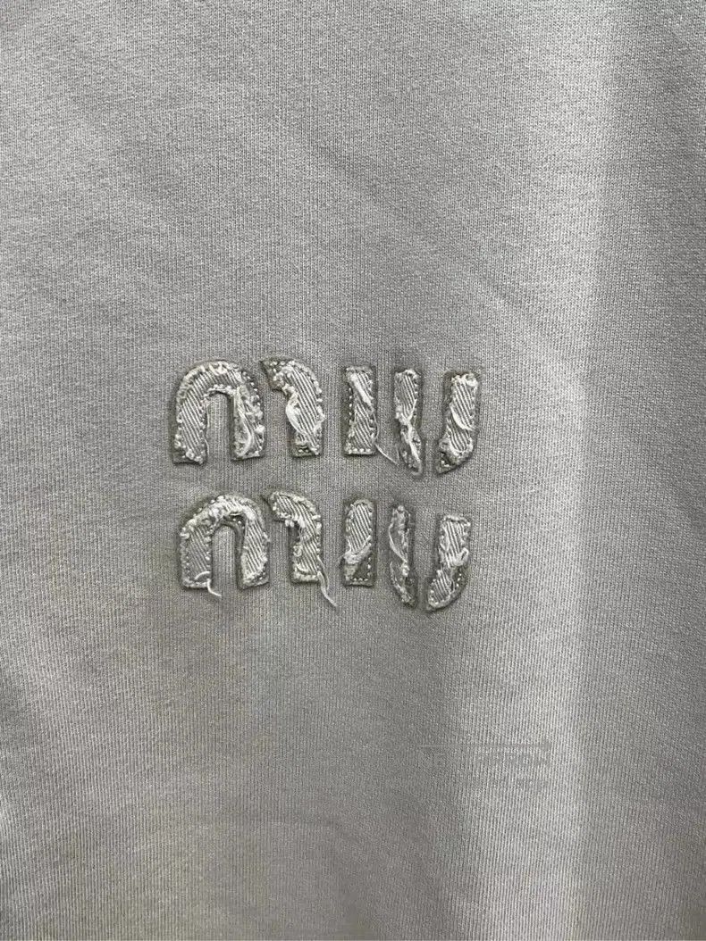 Miu Miu Miu Miu Long Sleeve Logo Embroidered Shirt. Size US L / EU 52-54 / 3 - 3 Thumbnail