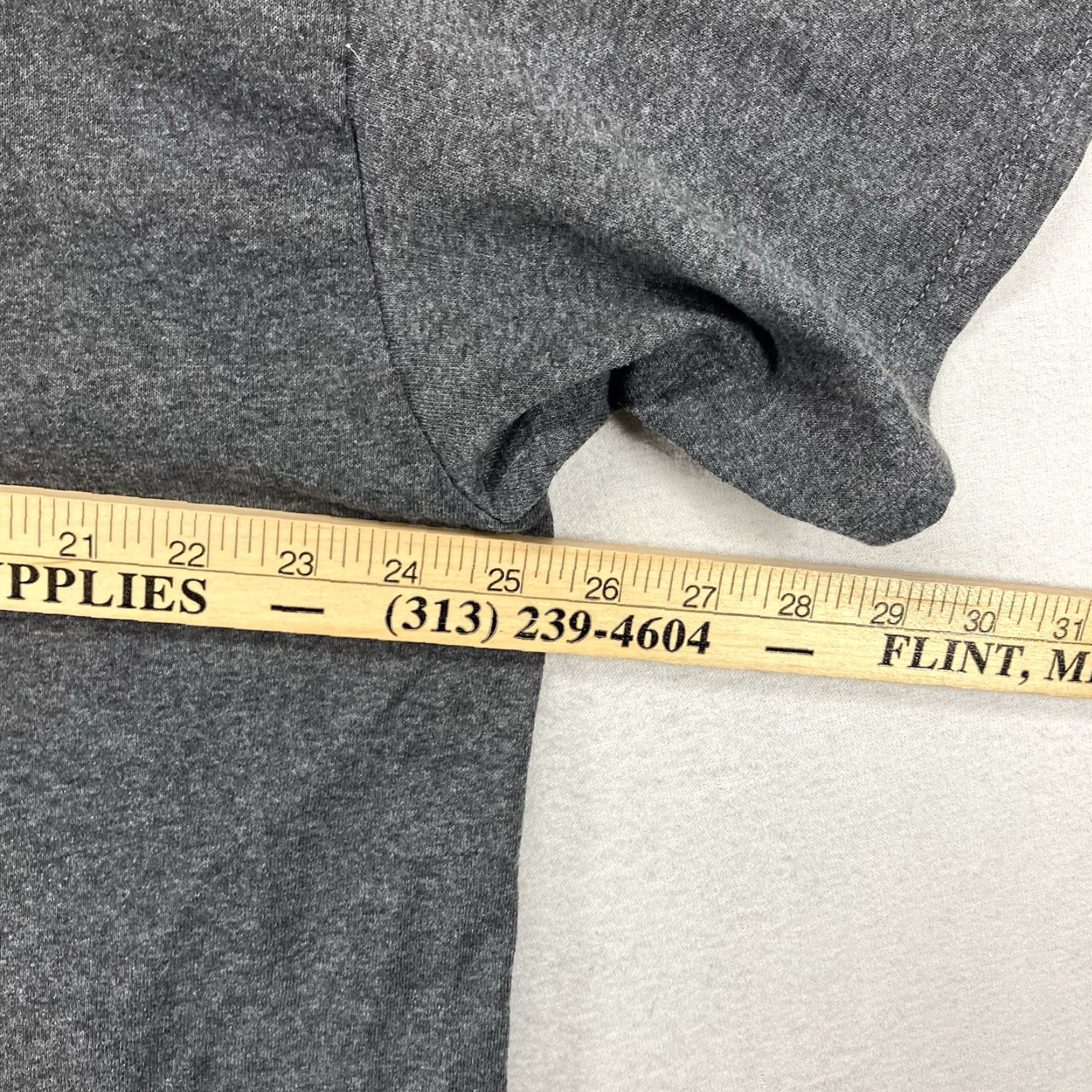 Vintage Spencer's Funny Graphic T-Shirt Mens 2XL Gray Short Sleeve Crew Neck Cotton Blend All Seasons Sh*t Happens Size US XXL / EU 58 / 5 - 7 Thumbnail