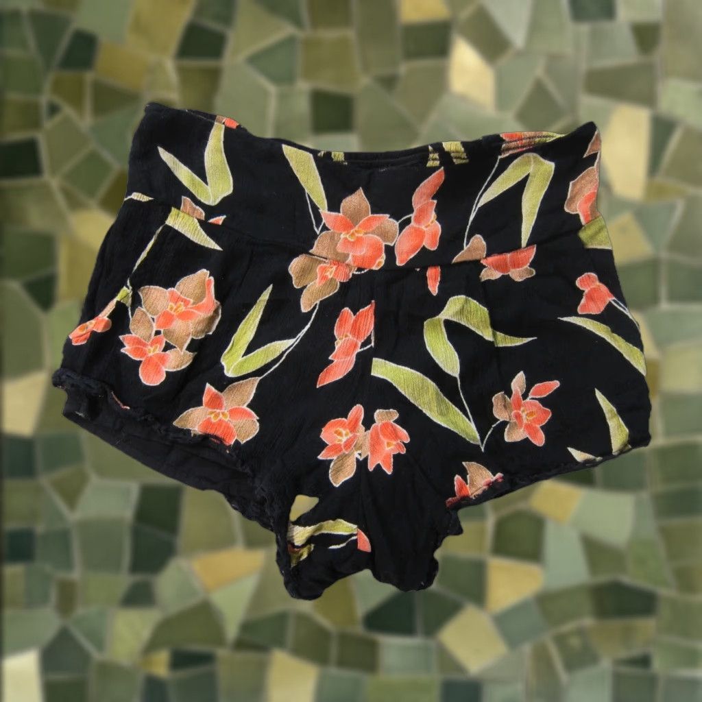 Volcom Volcom Booty Shorts Women XS 100% Rayon Black Floral Pocket Inseam 3" Rise High Waist Lounge Casual Trendy Size 26" / US 2 / IT 38 - 1 Thumbnail
