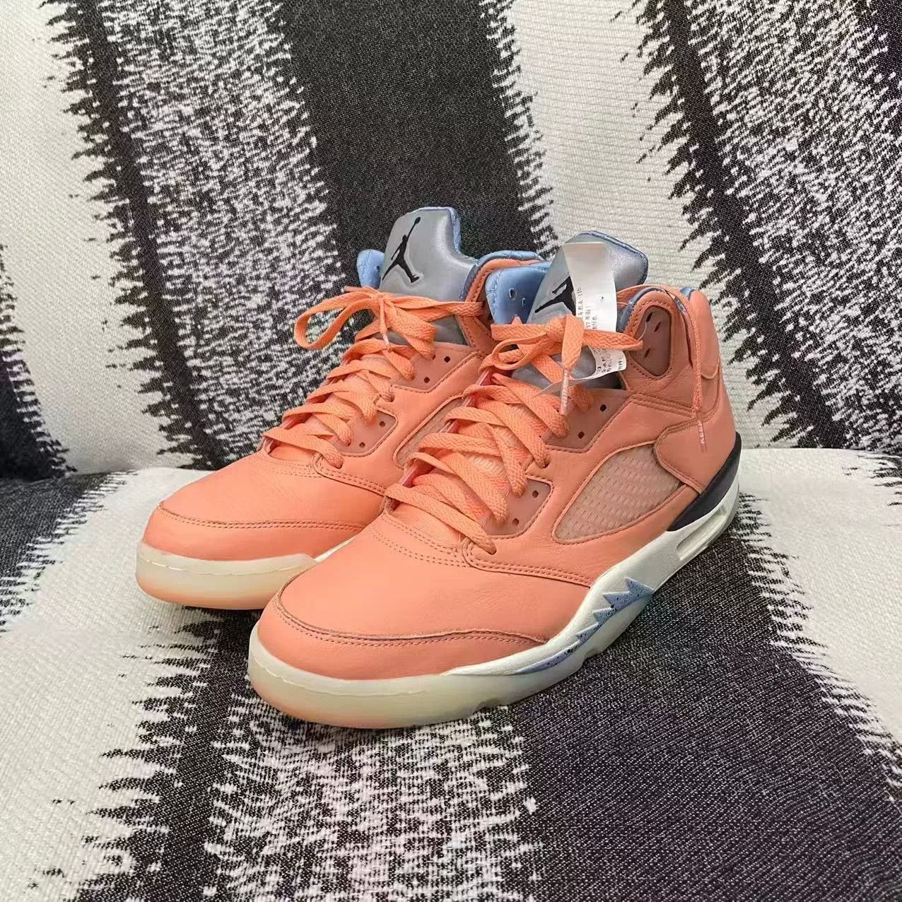 Jordan Brand Jordan Brand AIR JORDAN Collab Orange Lowtop Sneakers 12 Men Size US 12 / EU 45 - 1 Thumbnail
