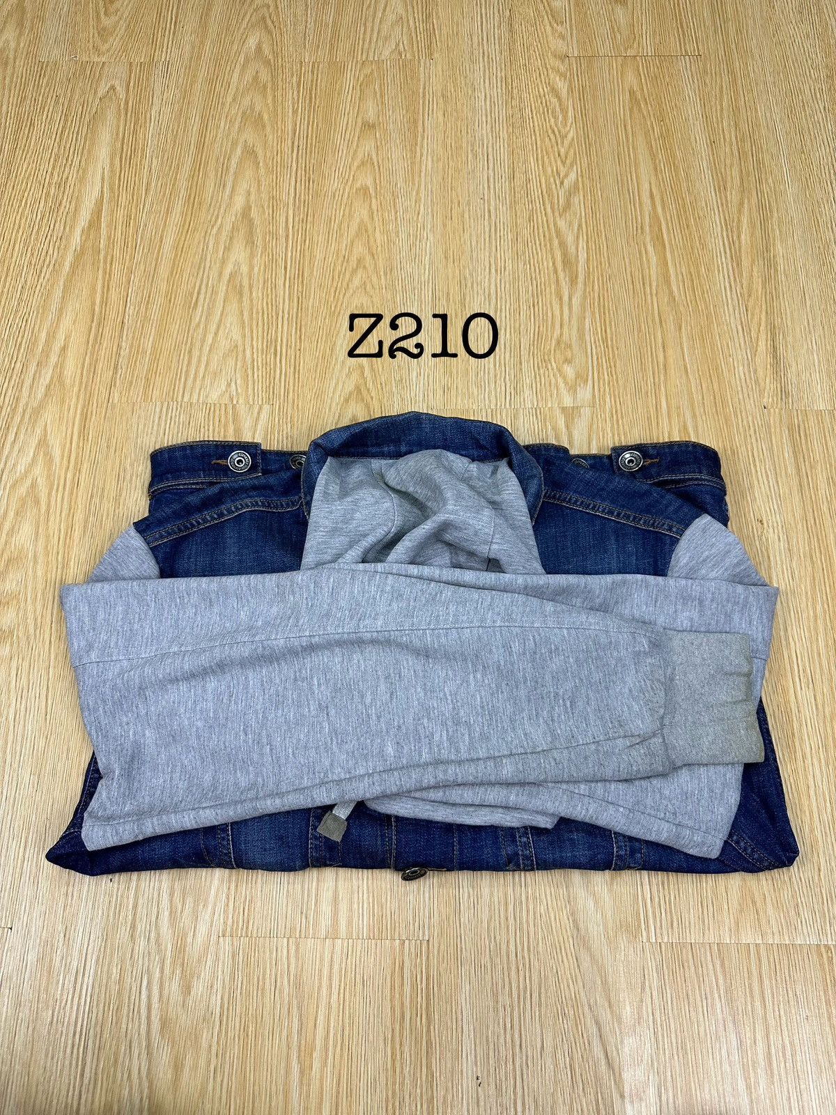 Eleventy Eleventy Denim Hoodie Made In Italy Jacket Z210 Size US L / EU 52-54 / 3 - 16 Thumbnail