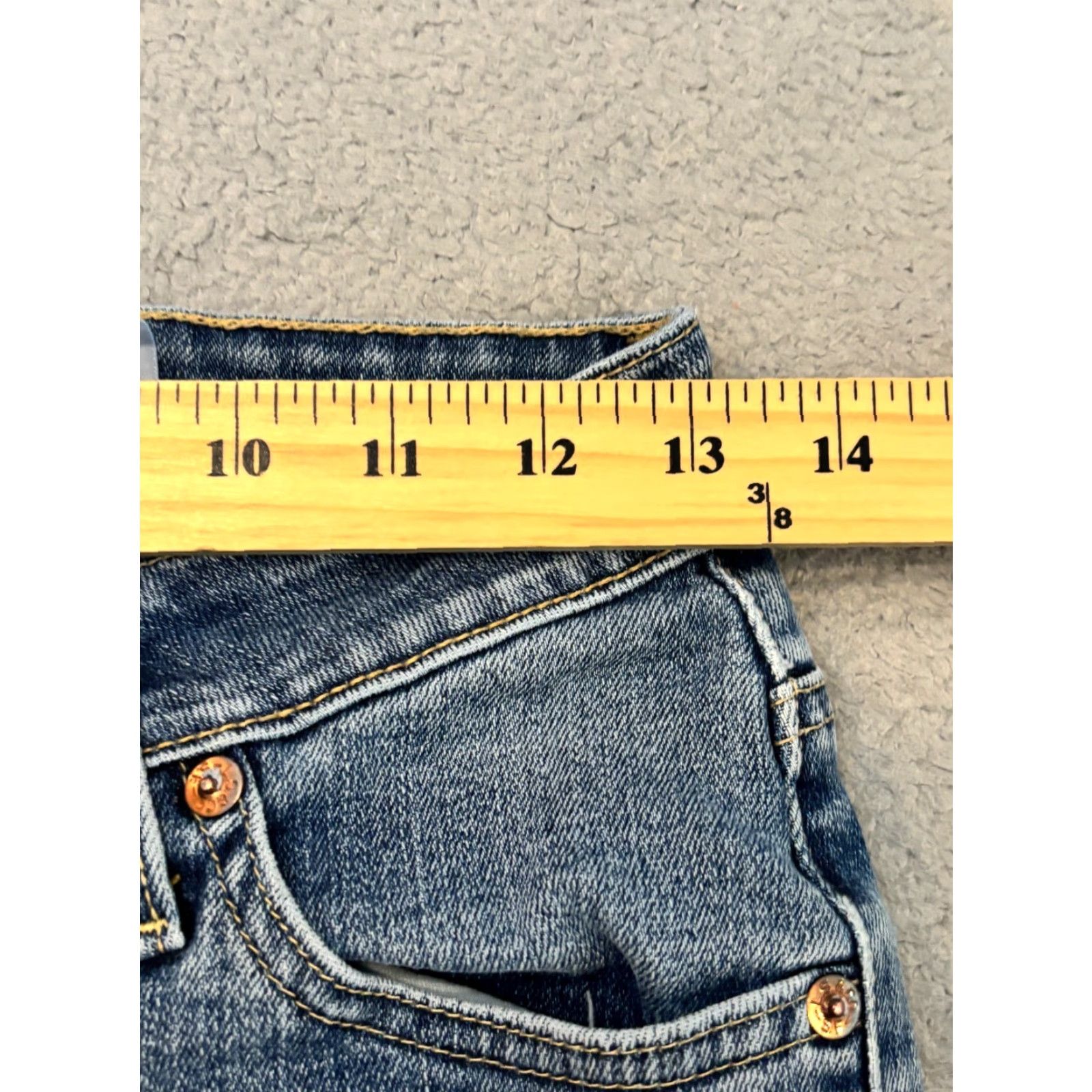 Levi's VINTAGE Levi’s Jeans Womens 26M Flare Leg Distressed Medium Wash Blue Made USA Size 26" / US 2 / IT 38 - 3 Thumbnail