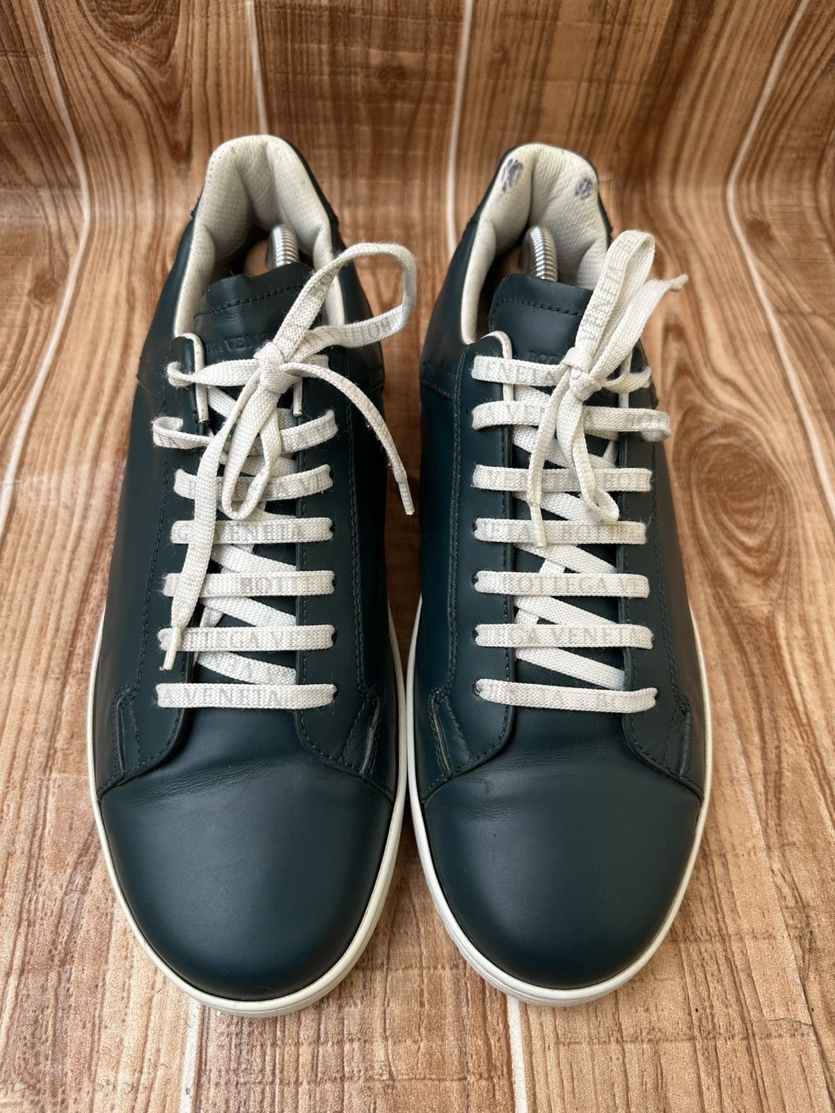 Bottega Veneta Bottega Veneta Jade Green Bolt Low Top Sneaks Size US 11 / EU 44 - 3 Thumbnail
