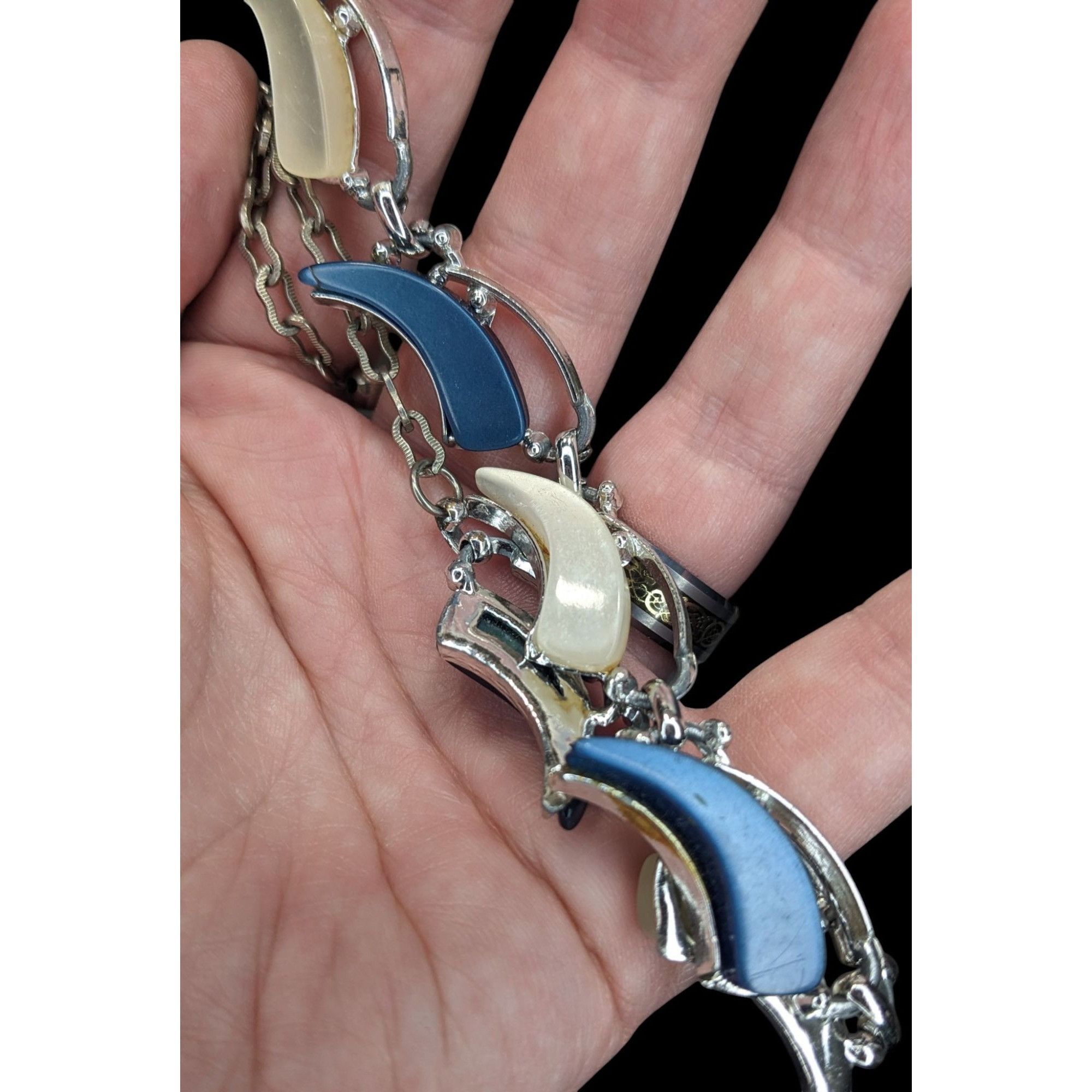 Other Vintage Retro Blue & White Lucite Crescent Necklace Size ONE SIZE - 3 Thumbnail