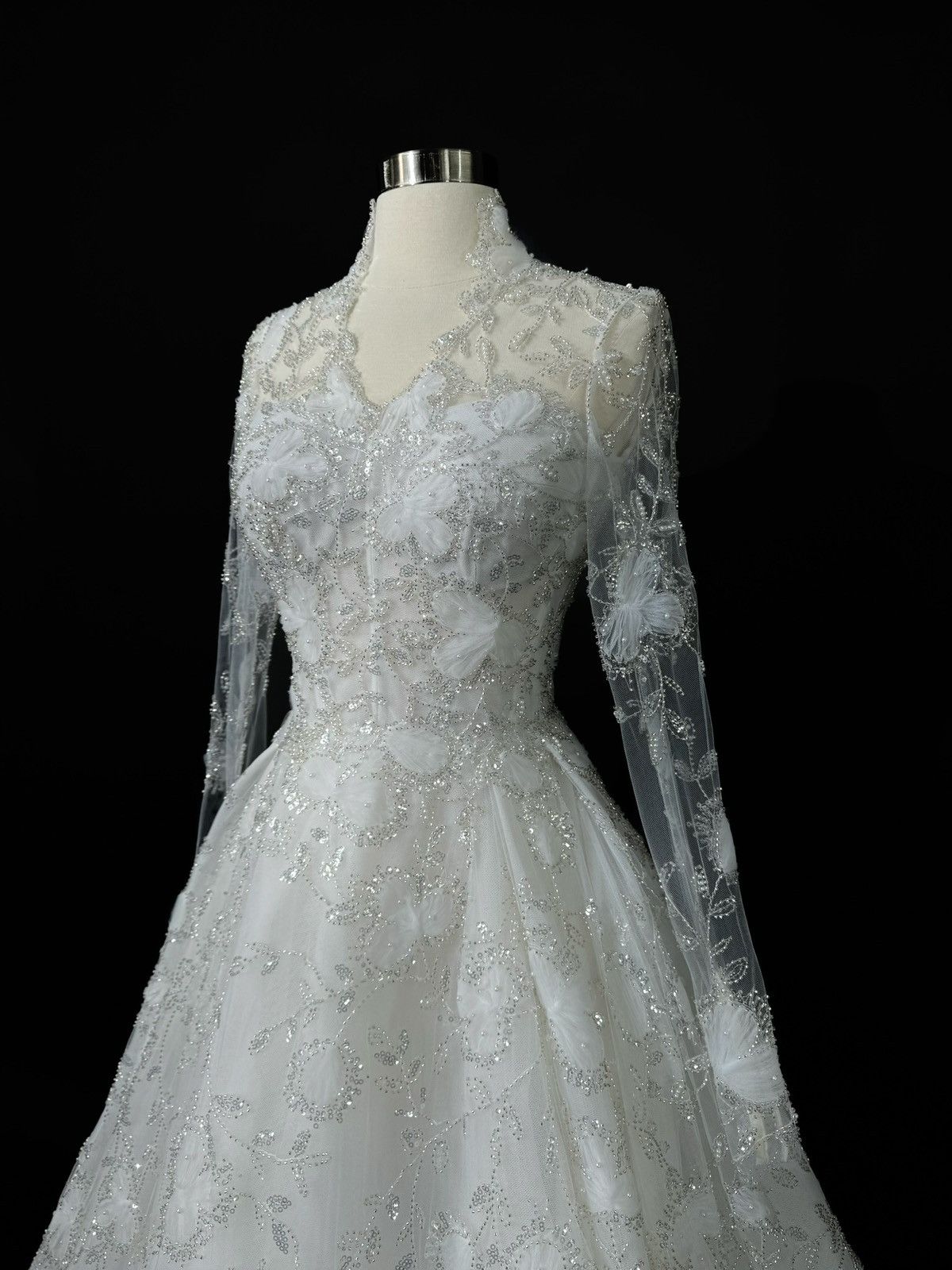 Other US 4-6 Anna Augusta Beaded Embroidery Lace Bridal Gown Size S / US 4 / IT 40 - 3 Thumbnail
