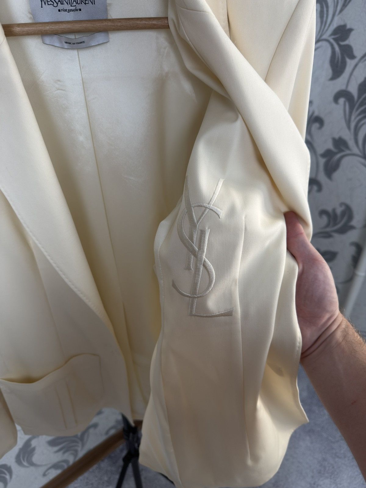 Yves Saint Laurent YVES SAINT LAURENT RIVE GAUCHE BEIGE BLAZER JACKET LANA WOOL Size M / US 6-8 / IT 42-44 - 14 Thumbnail