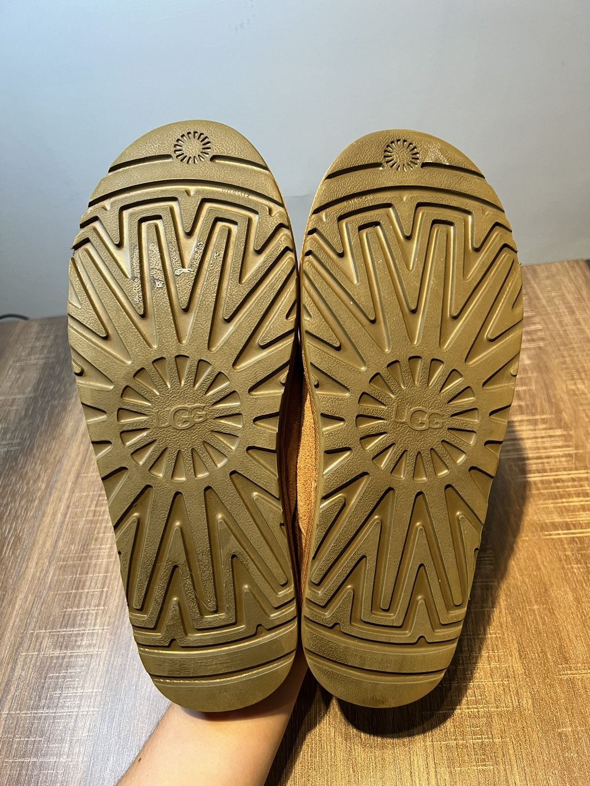 Ugg UGG Neuman Slipper Chestnut Mens Slipper Slides Size 12 Size US 12 / EU 45 - 6 Thumbnail