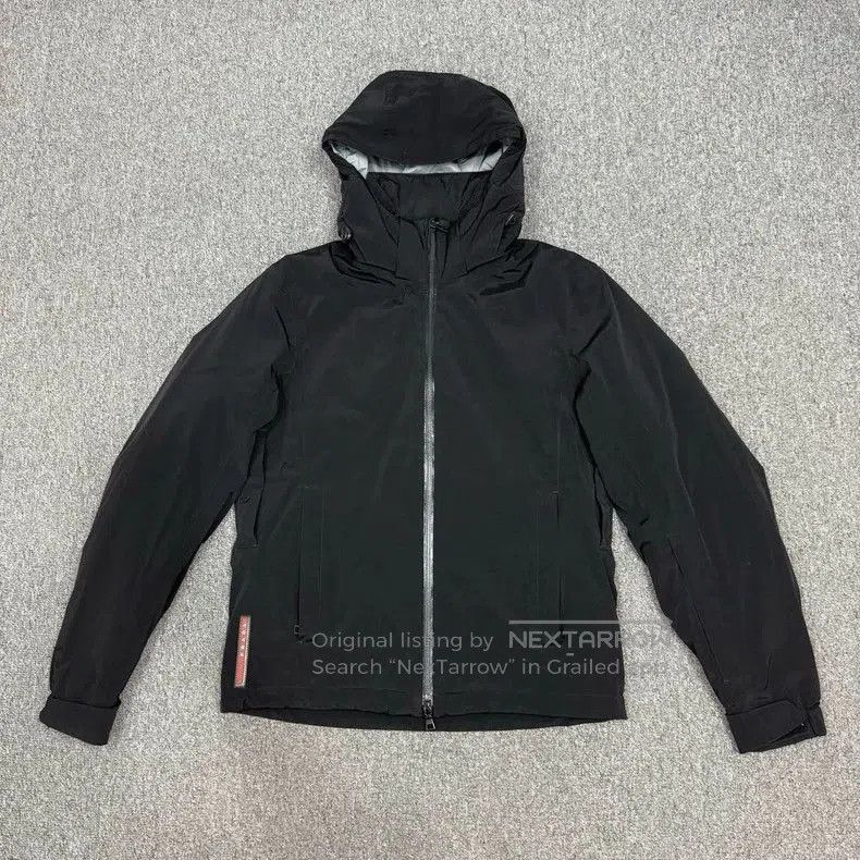 Prada Prada Black Logo Hem Down Jacket. Size US XL / EU 56 / 4 - 1 Thumbnail