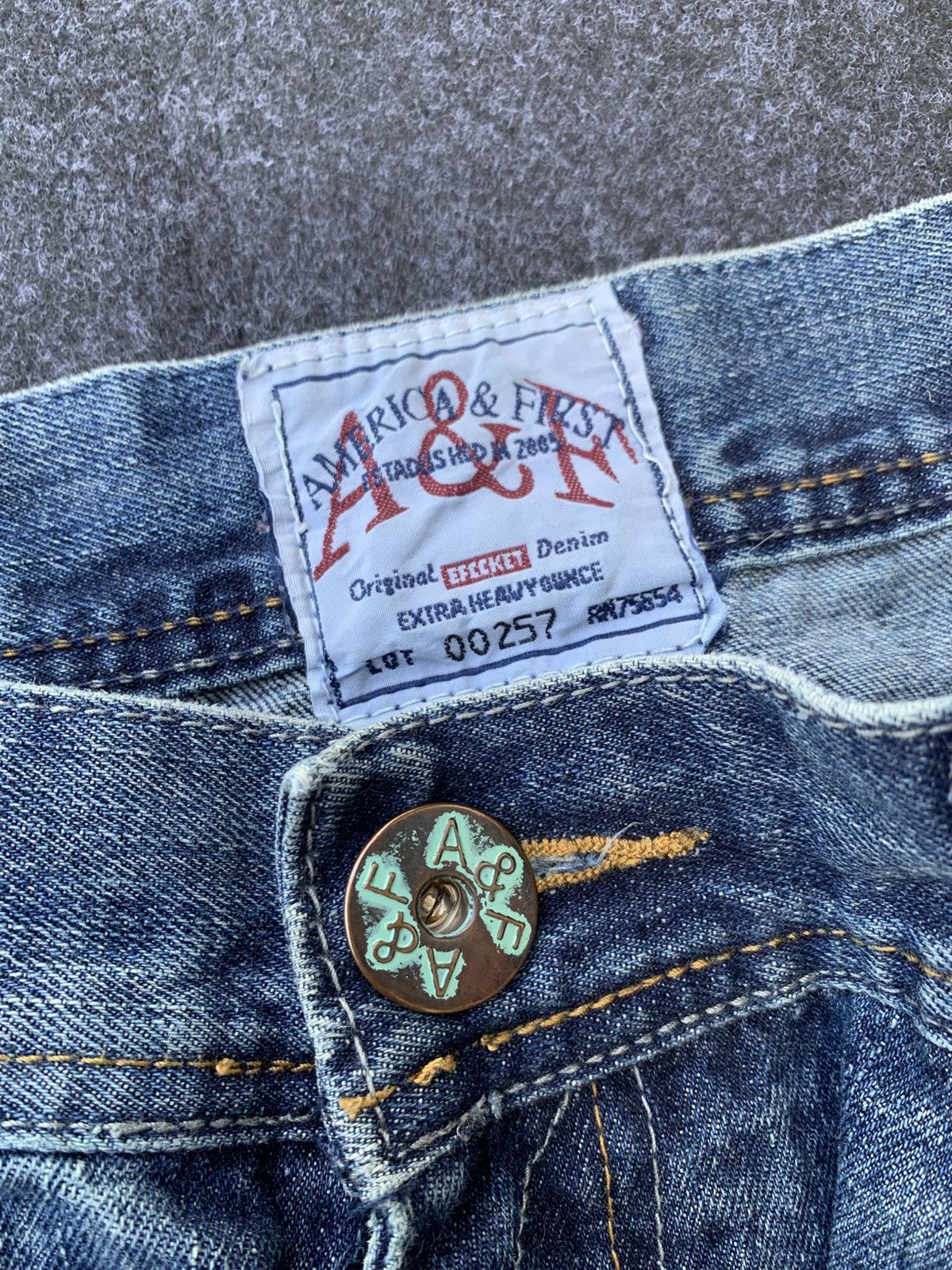 Vintage DISTRESSED BAGGY AMERICA & FIRTS .(32) Size US 35 - 5 Thumbnail