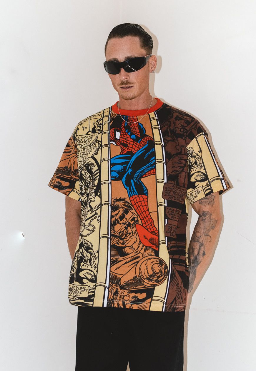 Marvel Comics × Vintage 90s collectible Marvel Comics Spiderman all-over Print Tee Size US XL / EU 56 / 4 - 4 Thumbnail