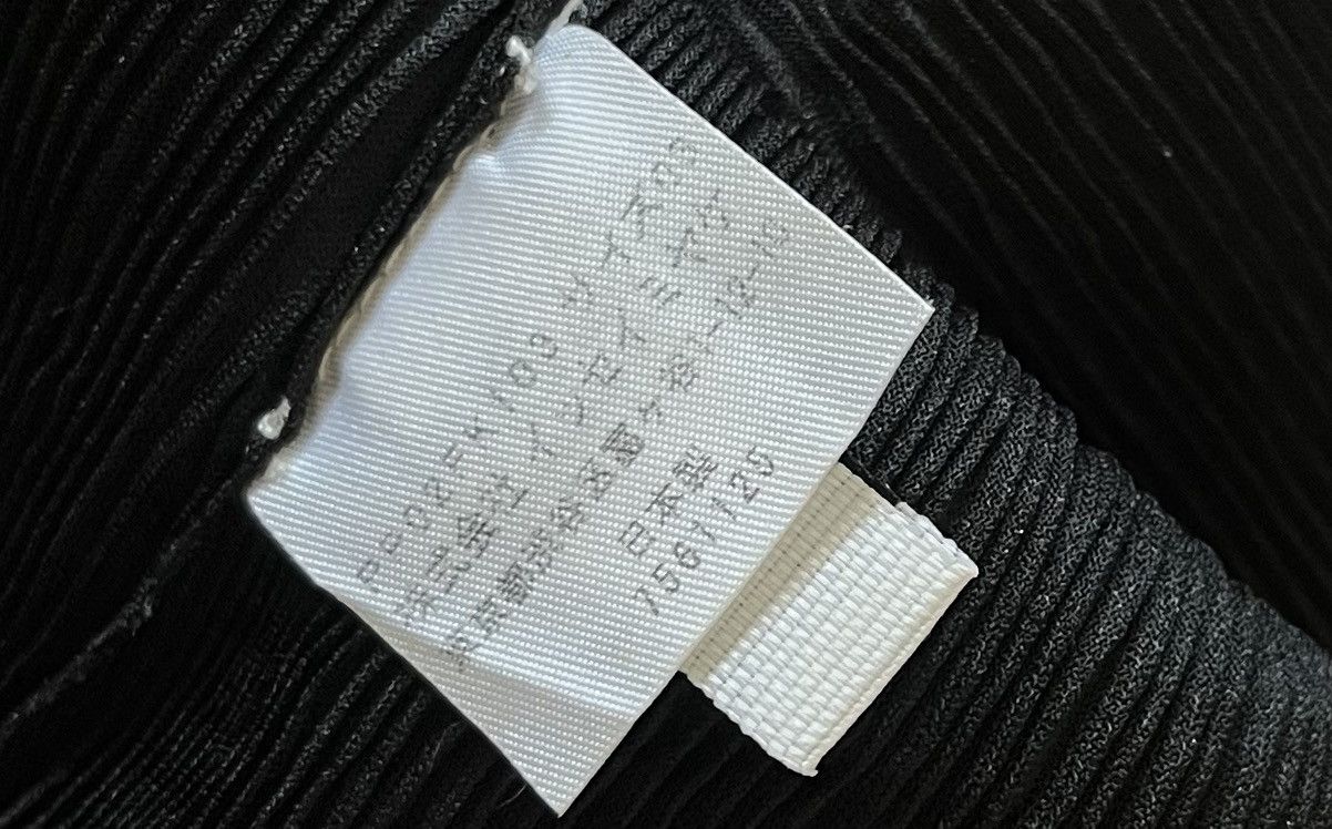 Pleats Please Issey Miyake Vintage issey miyake pleats please 3/4 black tee Size S / US 4 / IT 40 - 4 Thumbnail