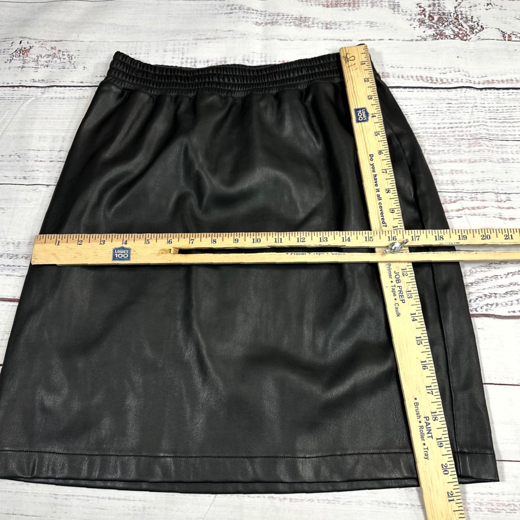 J.Crew J.CREW Universal Standard Womens Faux Leather Skirt S Black Knee Length Size 28" / US 6 / IT 42 - 2 Thumbnail