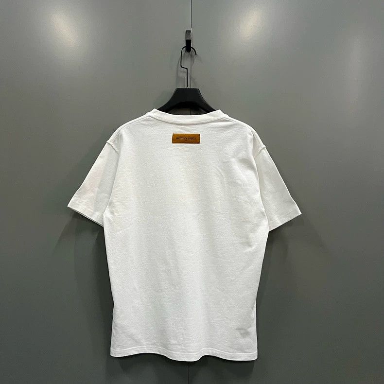 Louis Vuitton Louis Vuitton Embossed monogram embroidered short sleeve 25 Size US XL / EU 56 / 4 - 5 Thumbnail
