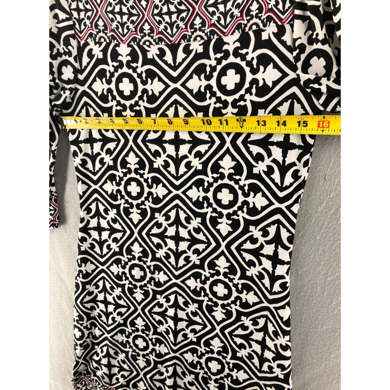 White House Black Market White House Black Market Dress XS Womens Sheath XS Multicolor Geometric Print 90s? (Oops) Size XS / US 0-2 / IT 36-38 - 4 Thumbnail