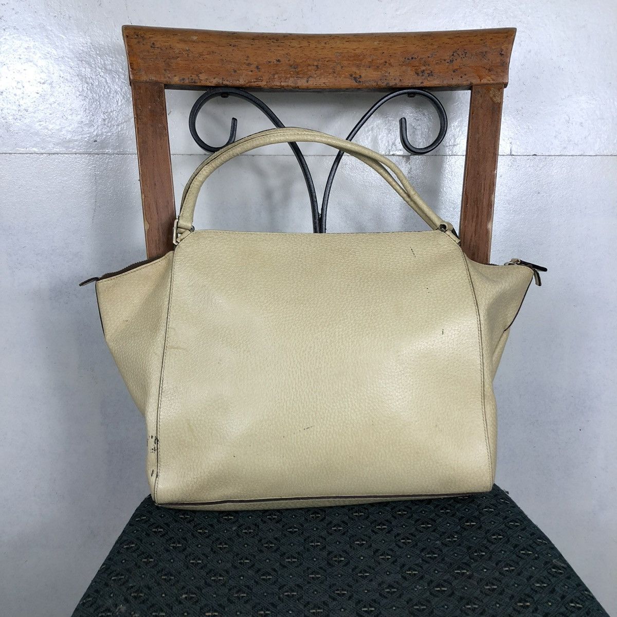 Prada 🔥VINTAGE HAND BAG PIG SKINS LEATHER PRADA MADE IN ITALY Size ONE SIZE - 4 Thumbnail