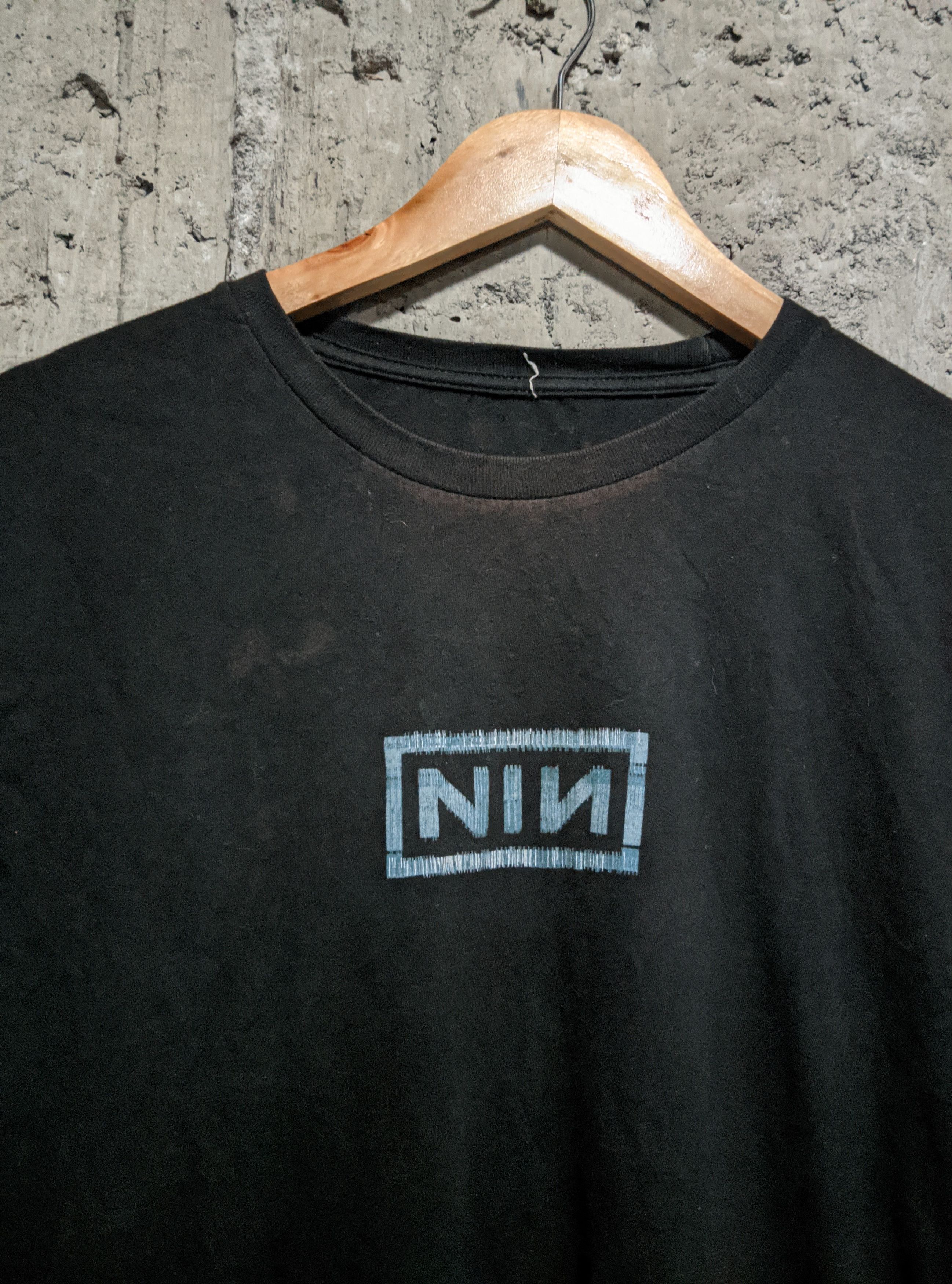 Band Tees Vintage 2006 nine inch nails Nin live with teeth tour Size US L / EU 52-54 / 3 - 5 Thumbnail