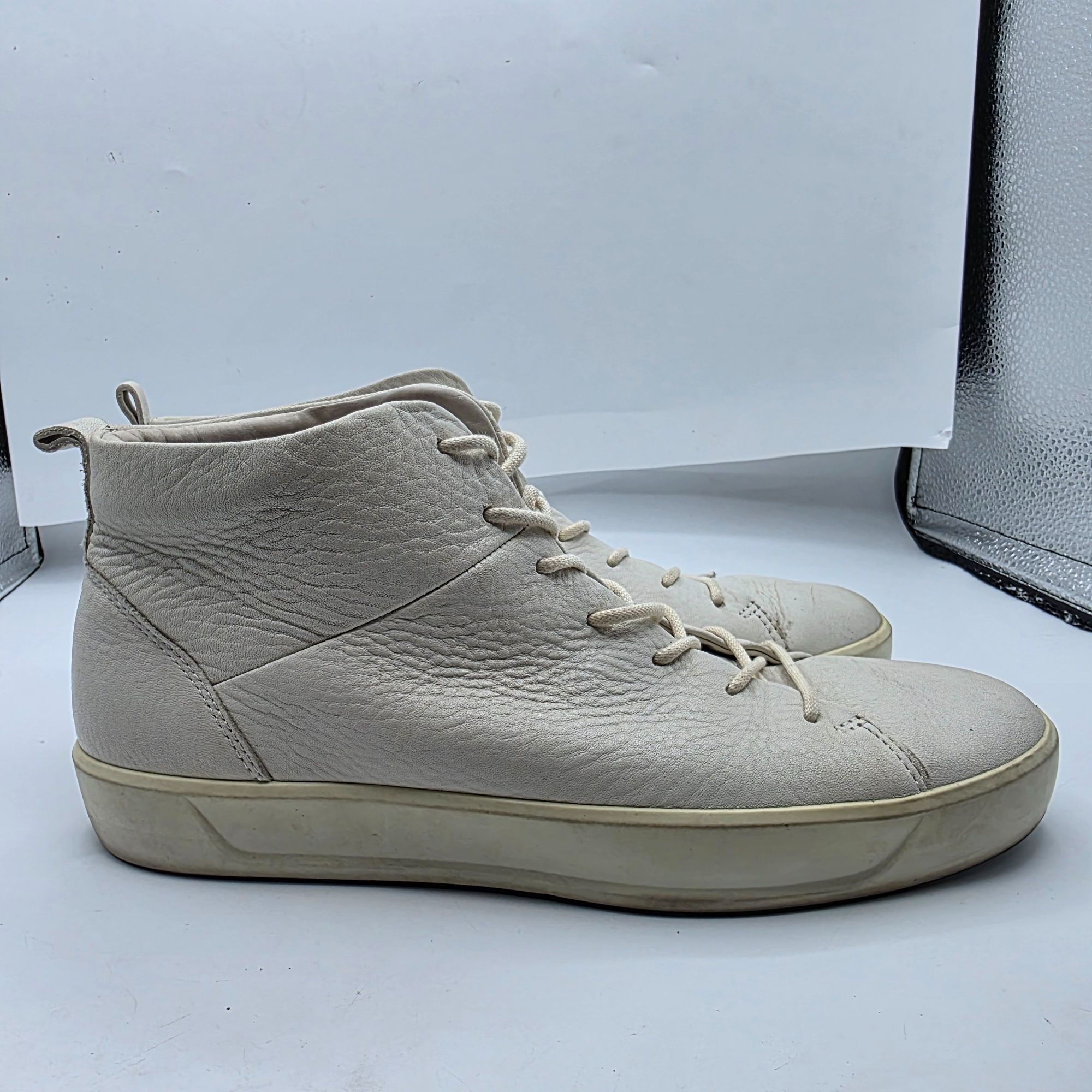 Ecco Ecco Soft 8 Womens Size 7 Triple White Leather High Top Snea Size US 7 / IT 37 - 11 Thumbnail