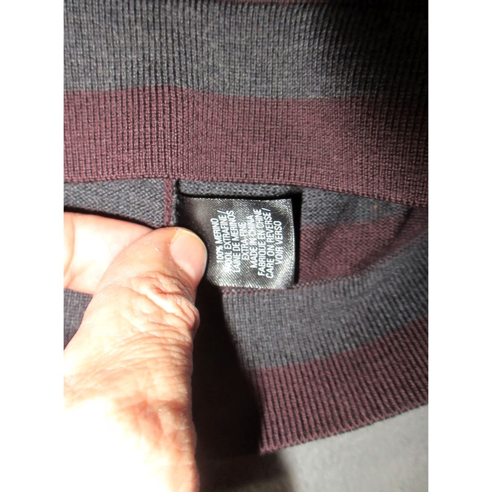 Elie Tahari Elie Tahari Benton Sweater Mens M Gray Maroon Striped Merino Wool V-Neck Pullover Knit Pattern Logo Long Sleeve Regular Fit Casual Winter Fall Mens Size US M / EU 48-50 / 2 - 5 Thumbnail