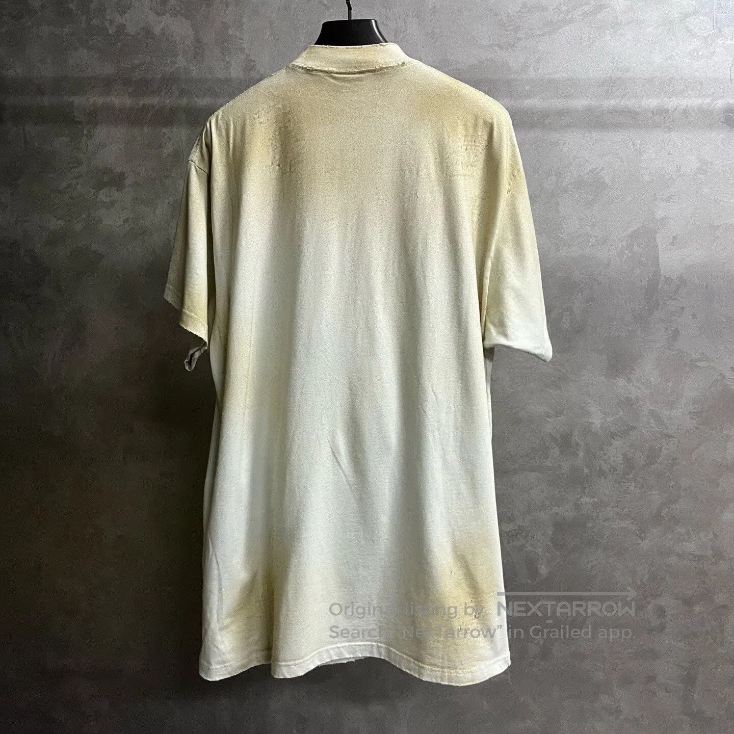 Balenciaga Balenciaga Beige letter embroidered badge, round-neck shor Size US S / EU 44-46 / 1 - 2 Thumbnail