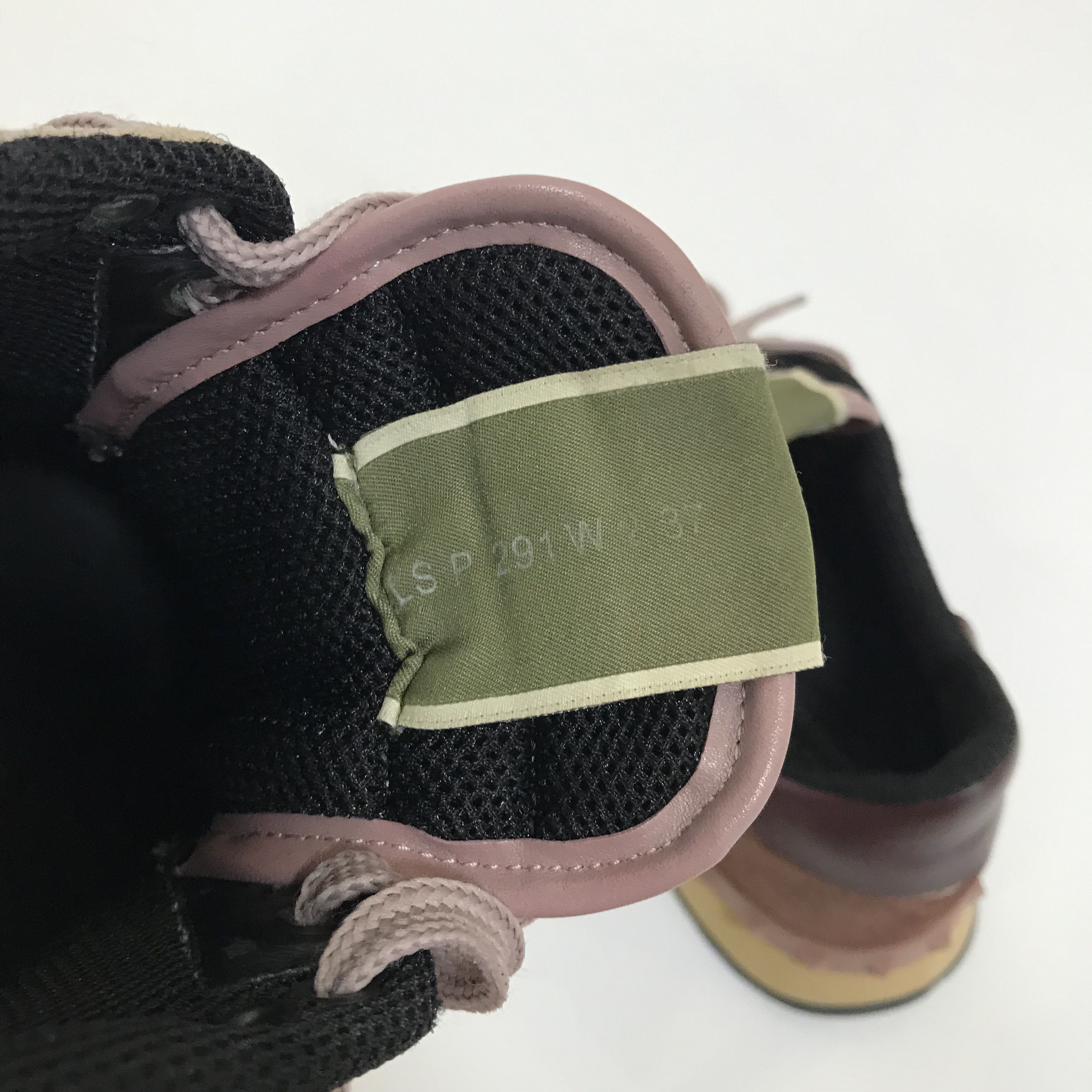 Valentino VALENTINO Garavani Rockrunner Pink Camouflage Sneakers Shoes Size US 7 / IT 37 - 17 Thumbnail