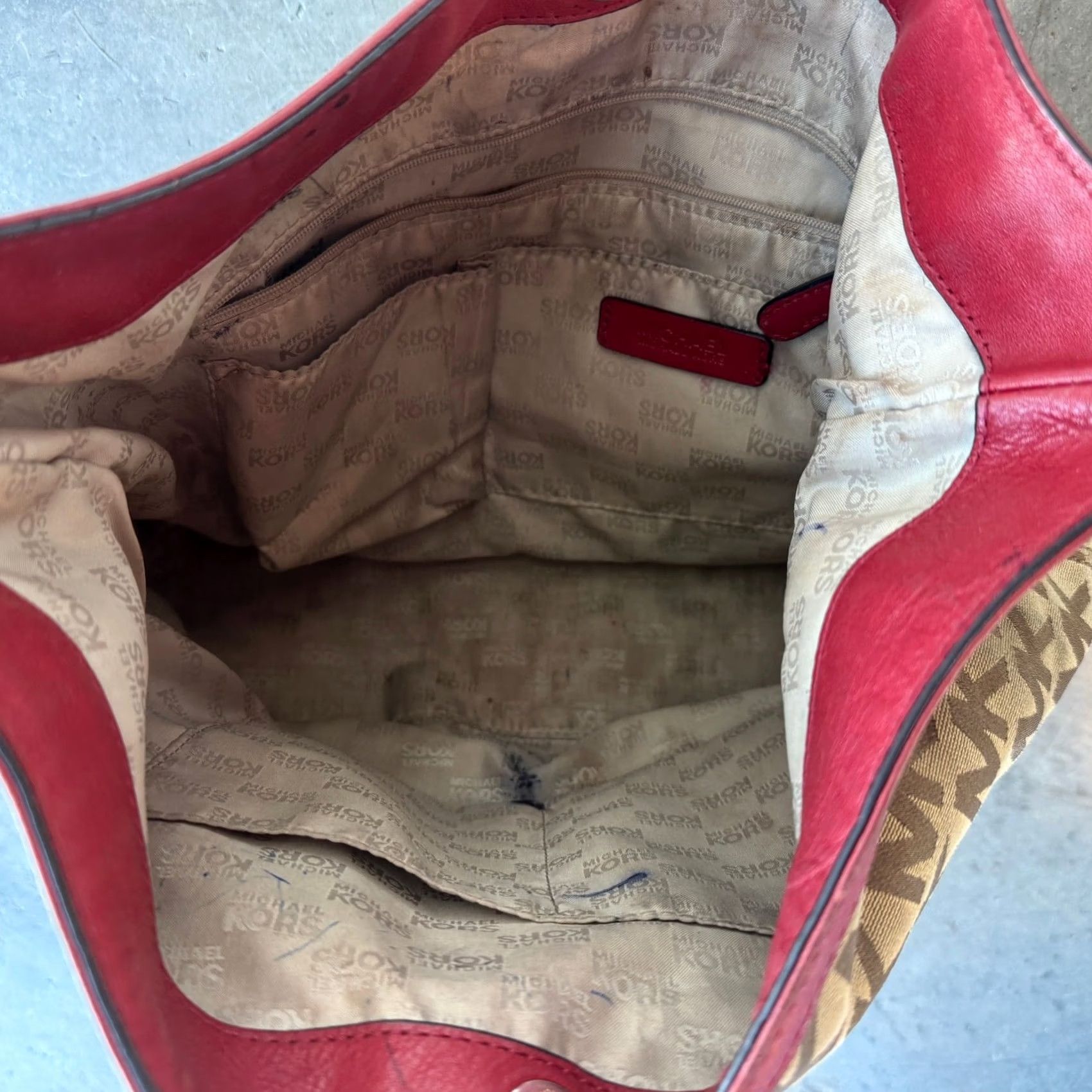Michael Kors MICHAEL Michael Kors Millbrook Signature Jacquard Large Red Shoulder Hobo Bag Size ONE SIZE - 5 Thumbnail