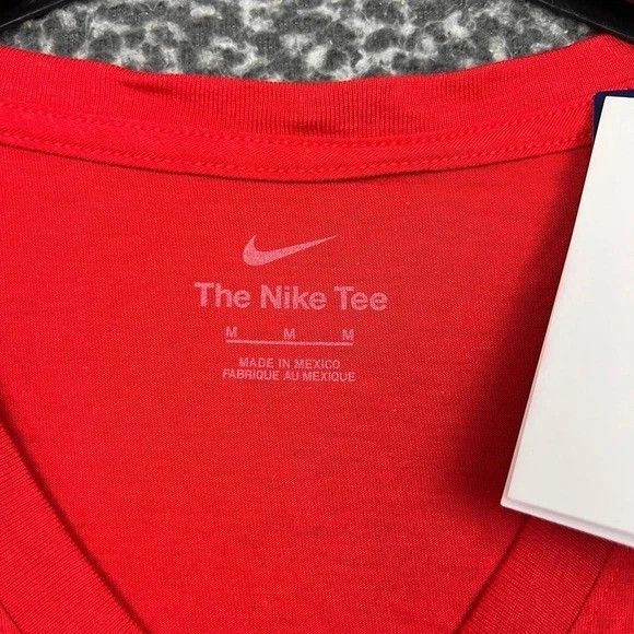 Nike Nike Shirt Women Washington Nationals Short Sleeve V Neck M Size M / US 6-8 / IT 42-44 - 2 Thumbnail